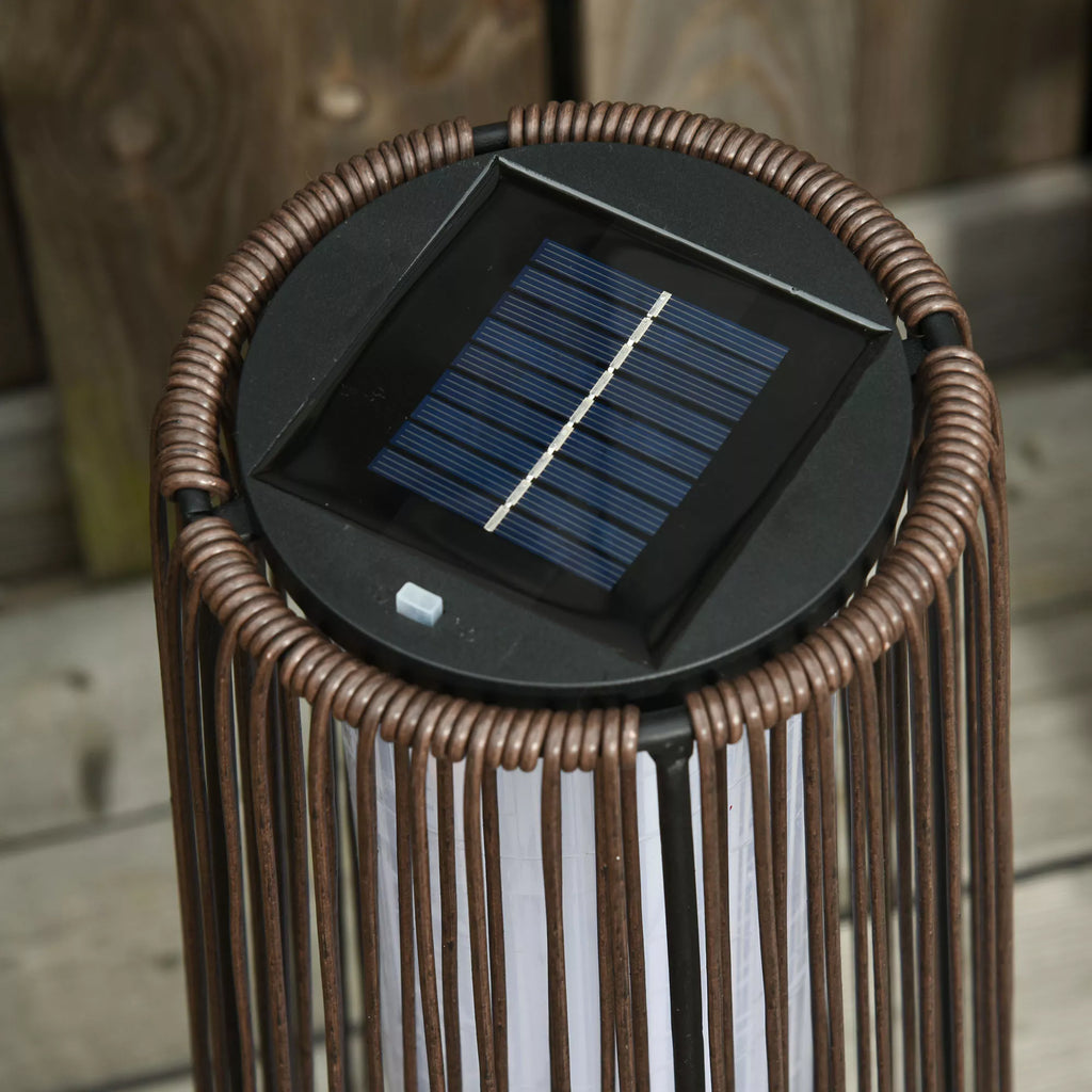 Sodo lempa, lauko lempa, maitinama saulės energija, veikia 8 valandas, automatinis režimas, rotango išvaizda, 21,5 x 21,5 x 61 cm
