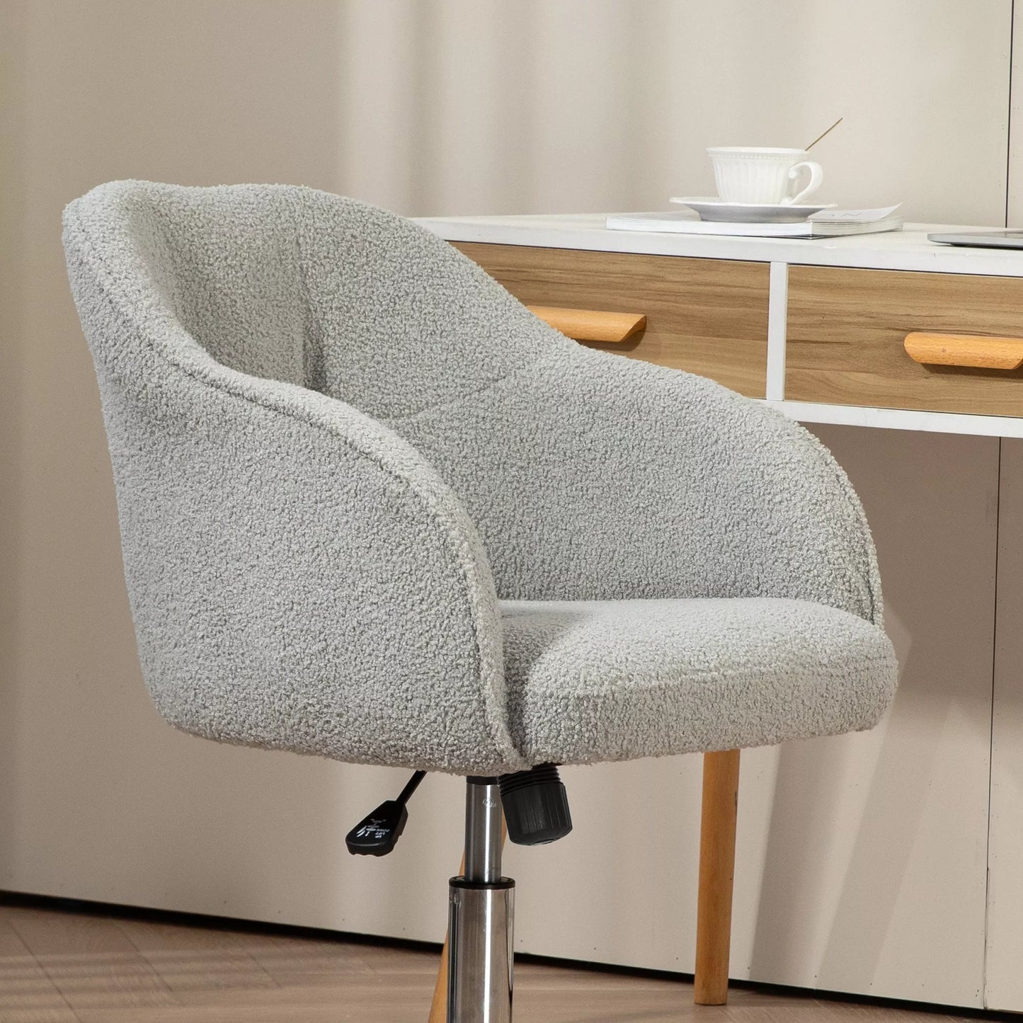 Namų biuro kėdė, Ergonomiška darbo kėdė su svyravimo funkcija, "Teddy" aksomo išvaizda 56 x 61 x 86 cm Pilka