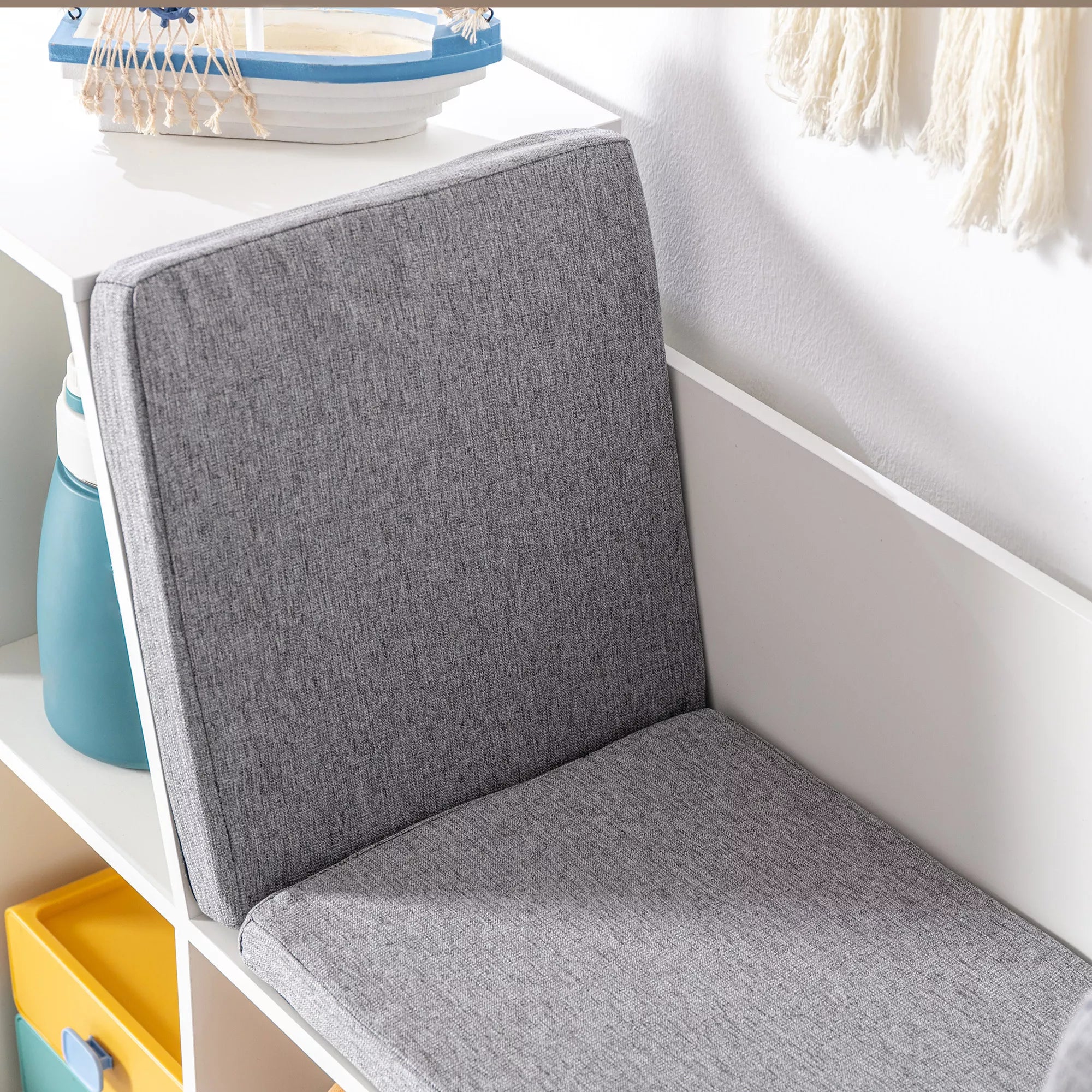2-in-1 vaikų lentynos lentynos + suoliukas su pagalvėlėmis 103 cm × 30 cm × 62 cm Balta + Pilka