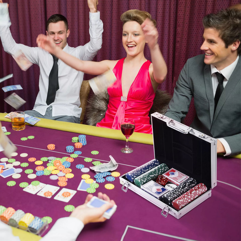 Pokerio rinkinys 200 žetonų aliuminio lagamine, sidabrinės spalvos