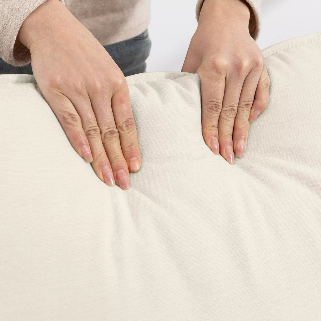 146 cm dvivietė sofa, šenilinė sofa su dviguba paminkštinimo sluoksniu, spyruoklinėmis pagalvėmis, gilia sėdimoji dalimi, aukšta atlošo dalimi, kreminės spalvos