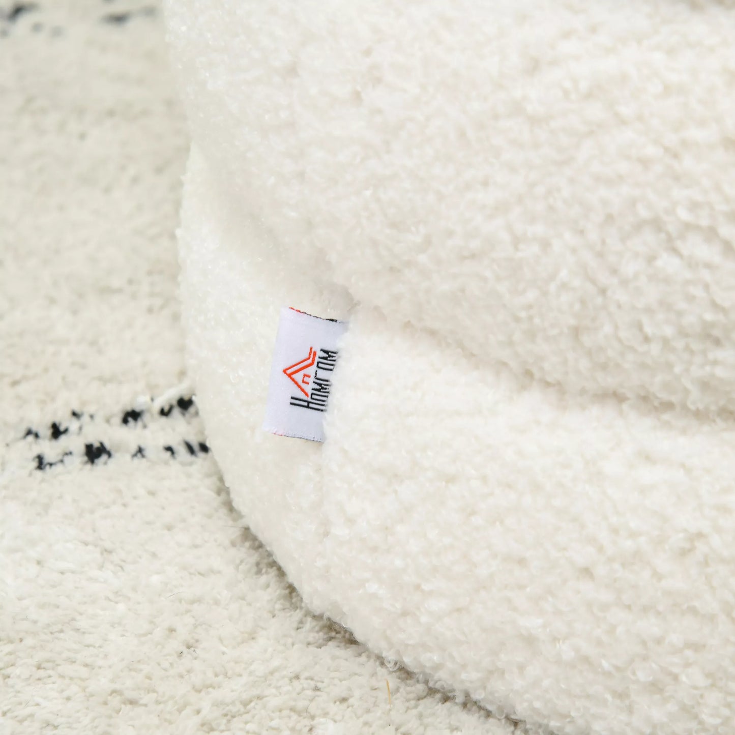 Apvali taburetė, Teddy vilnos audinio, iki 120 kg, Ø 40x45 cm, kreminės baltumo