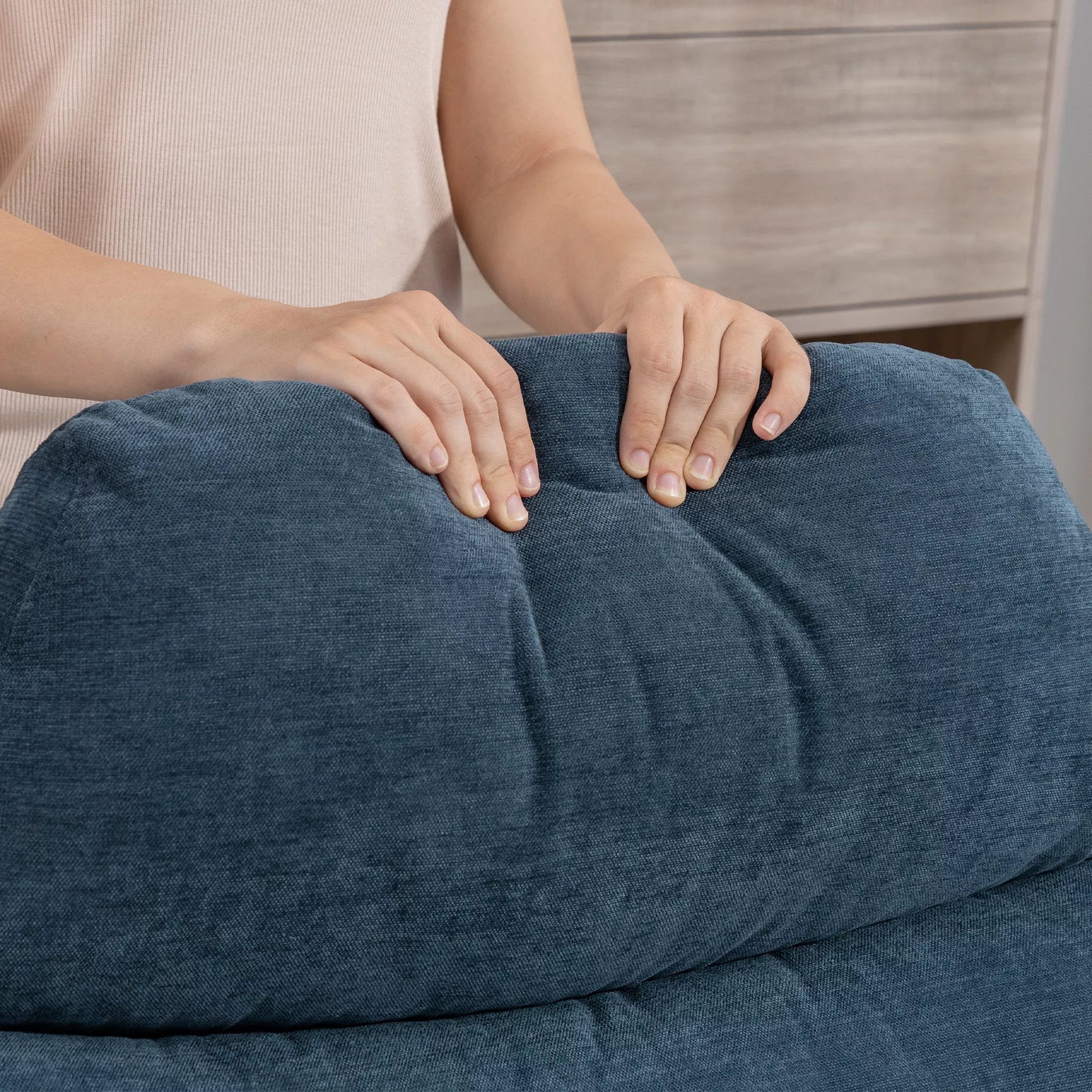 Minkštas fotelis su pakoja, šenilinio audinio svetainės fotelis, modernus televizoriaus fotelis, 78 x 93 x 100 cm, mėlynos spalvos