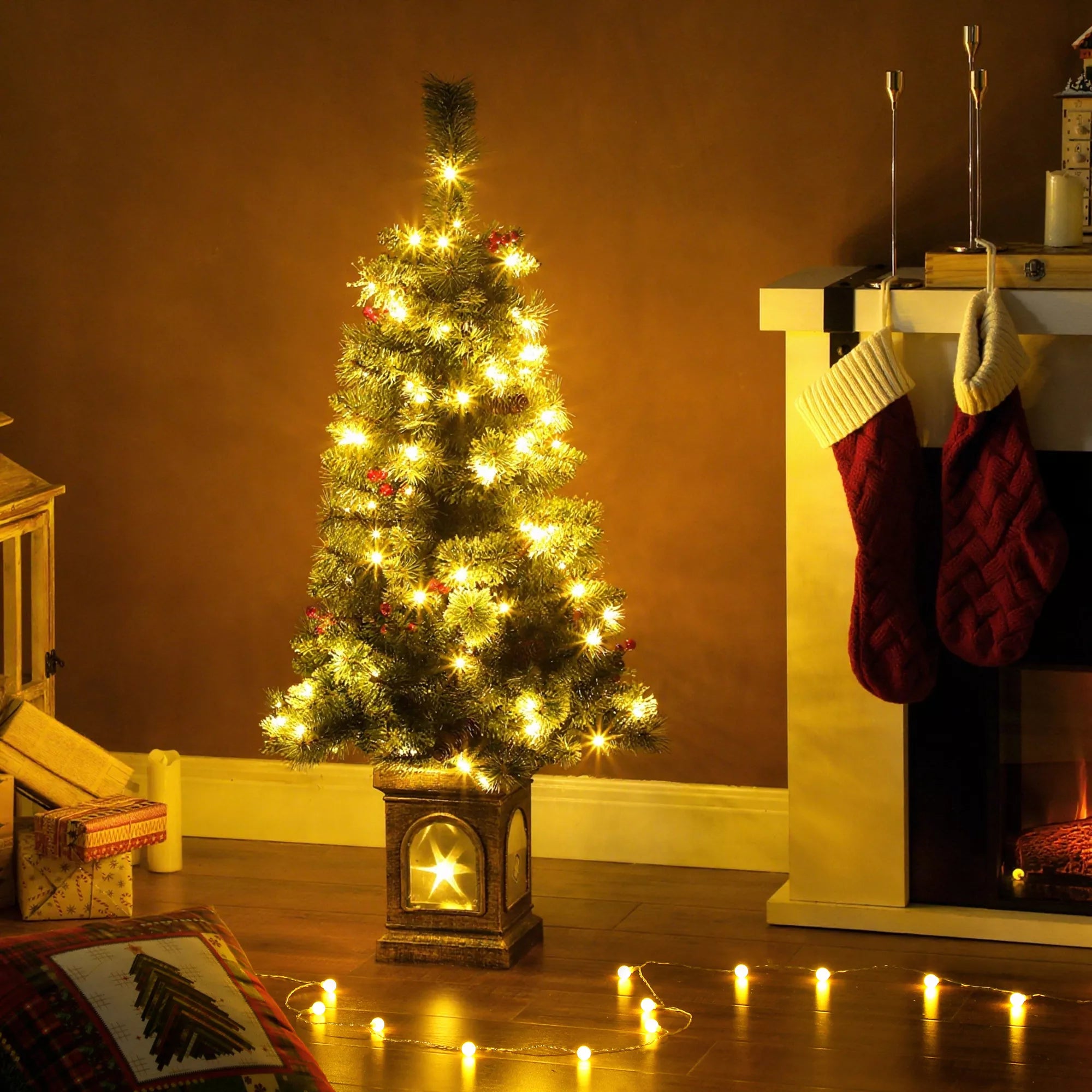 Dirbtinė Kalėdų eglutė 120 cm, su 100 LED apšvietimu, 8 režimai, 214 šakų