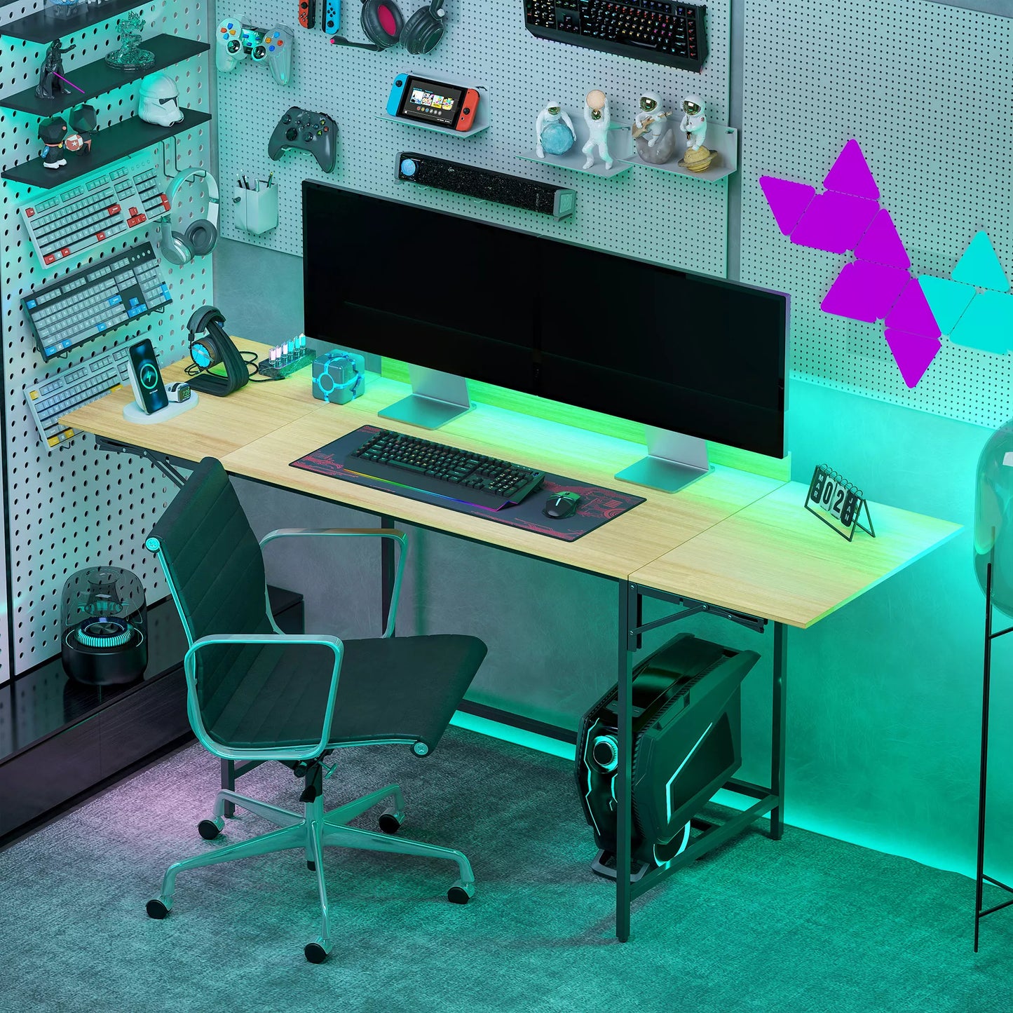 Sulankstomas kompiuterio stalas su 2 ištraukiamomis plokštėmis, daug vietos monitoriams, metalinės kojos, tvirta konstrukcija, ąžuolas+juoda