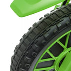 Žalio vaikų motociklo rato detalė iš arti