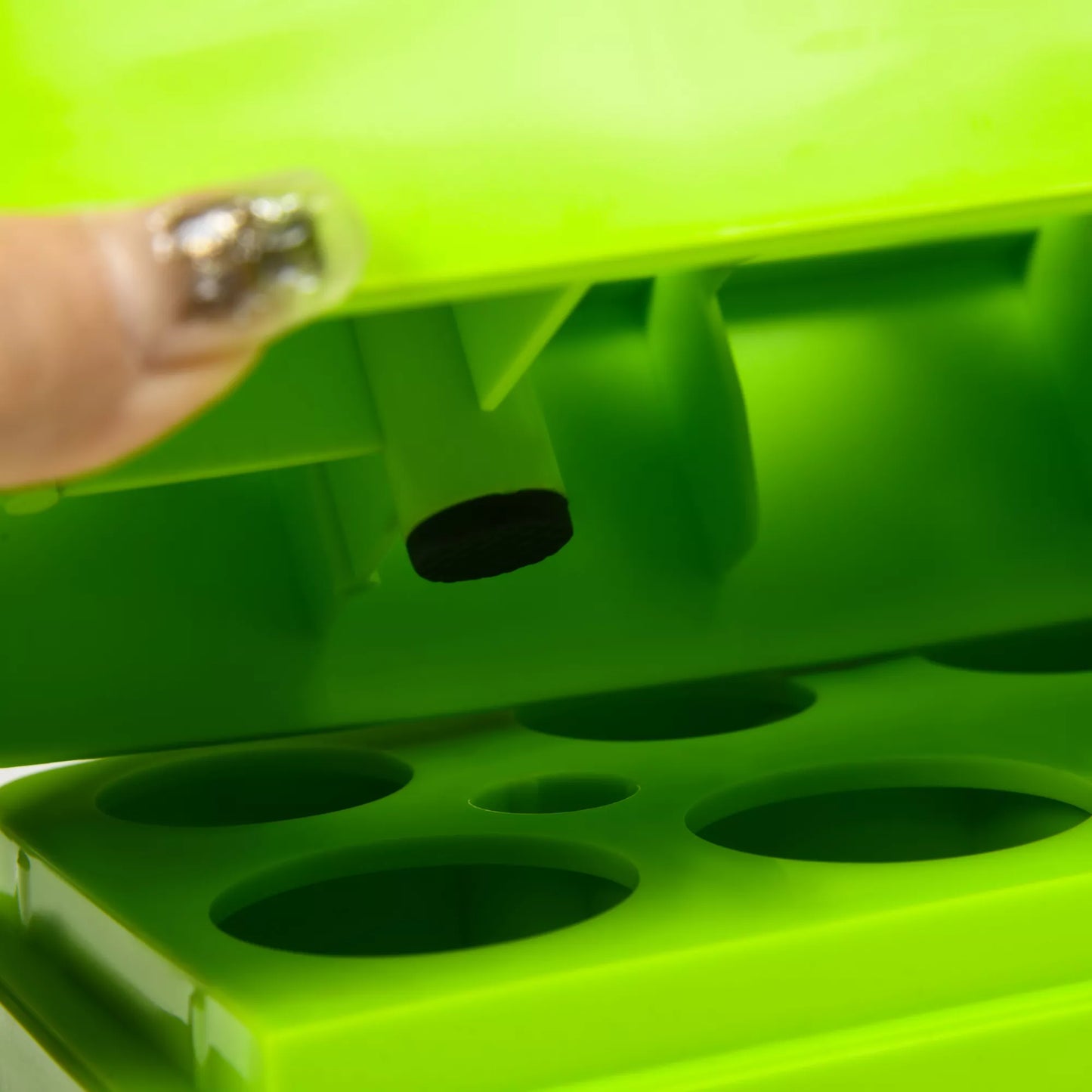 Aerobikos pakyla, reguliuojama 3 lygiais, iki 150 kg, 78 x 28 x 20 cm, pilka/žalia