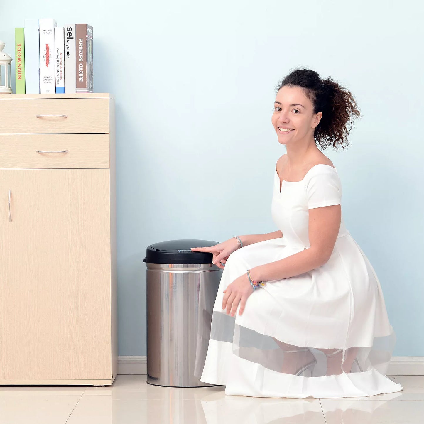 30L Sensorinis automatinis šiukšlių kibiras su švelnaus uždarymo dangčiu, judesio jutikliu, vandeniui atspari atliekų dėžė skirta biurui, miegamajam, virtuvei Juoda+Sidabrinė