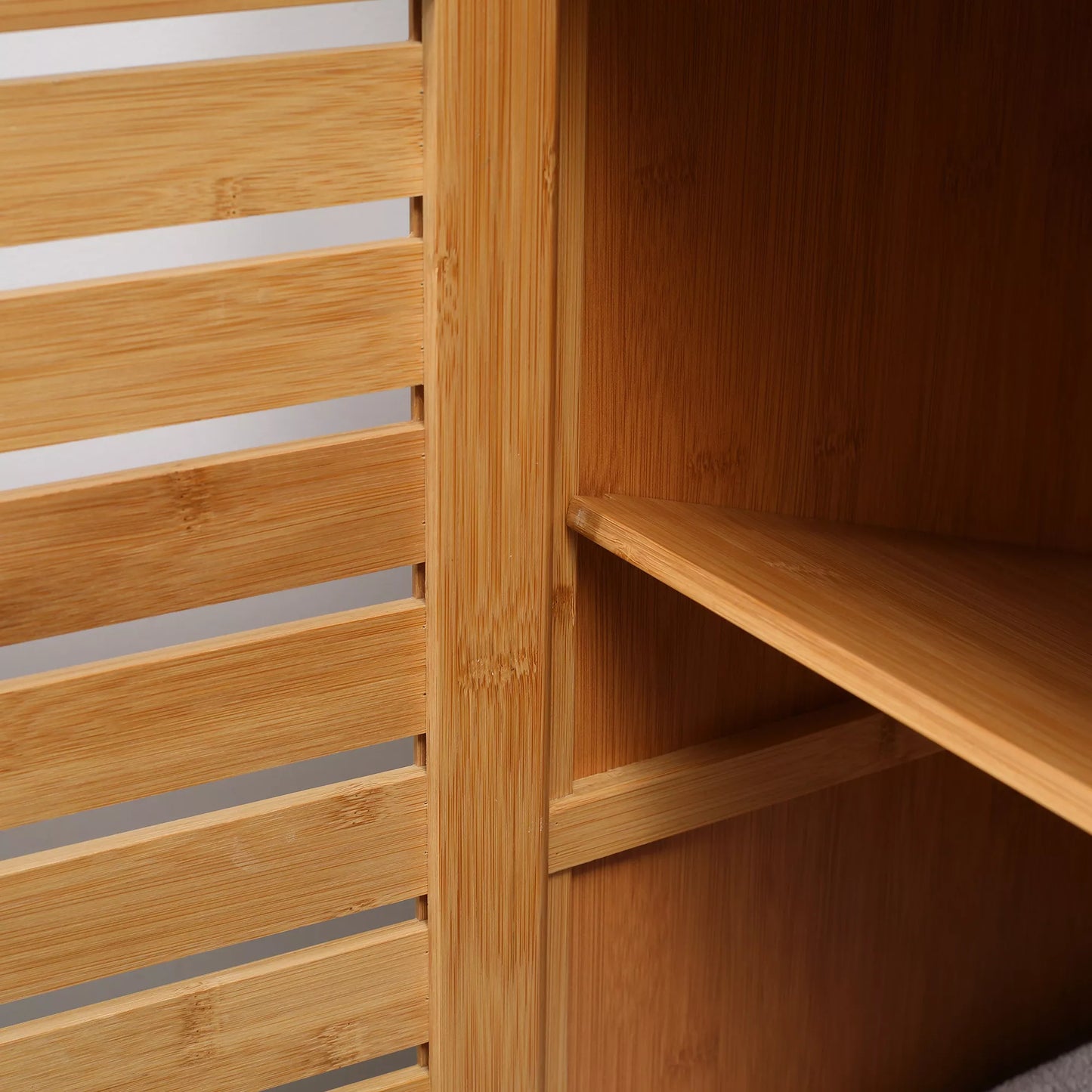 Vonios spintelė, vonios komoda su lamelinėmis durimis, vonios lentyna, bambuko mediena, natūrali mediena