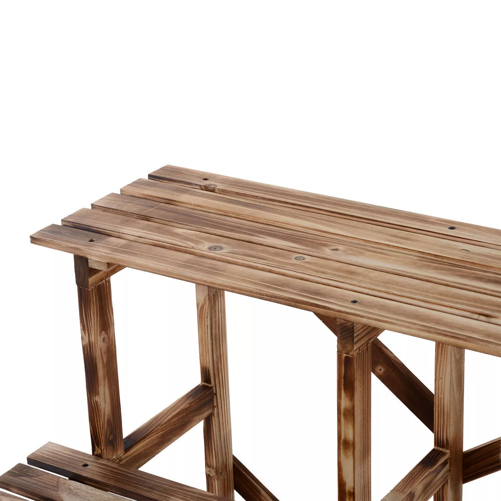 Medinių gėlių laiptų šoninės konstrukcijos detalė iš arti