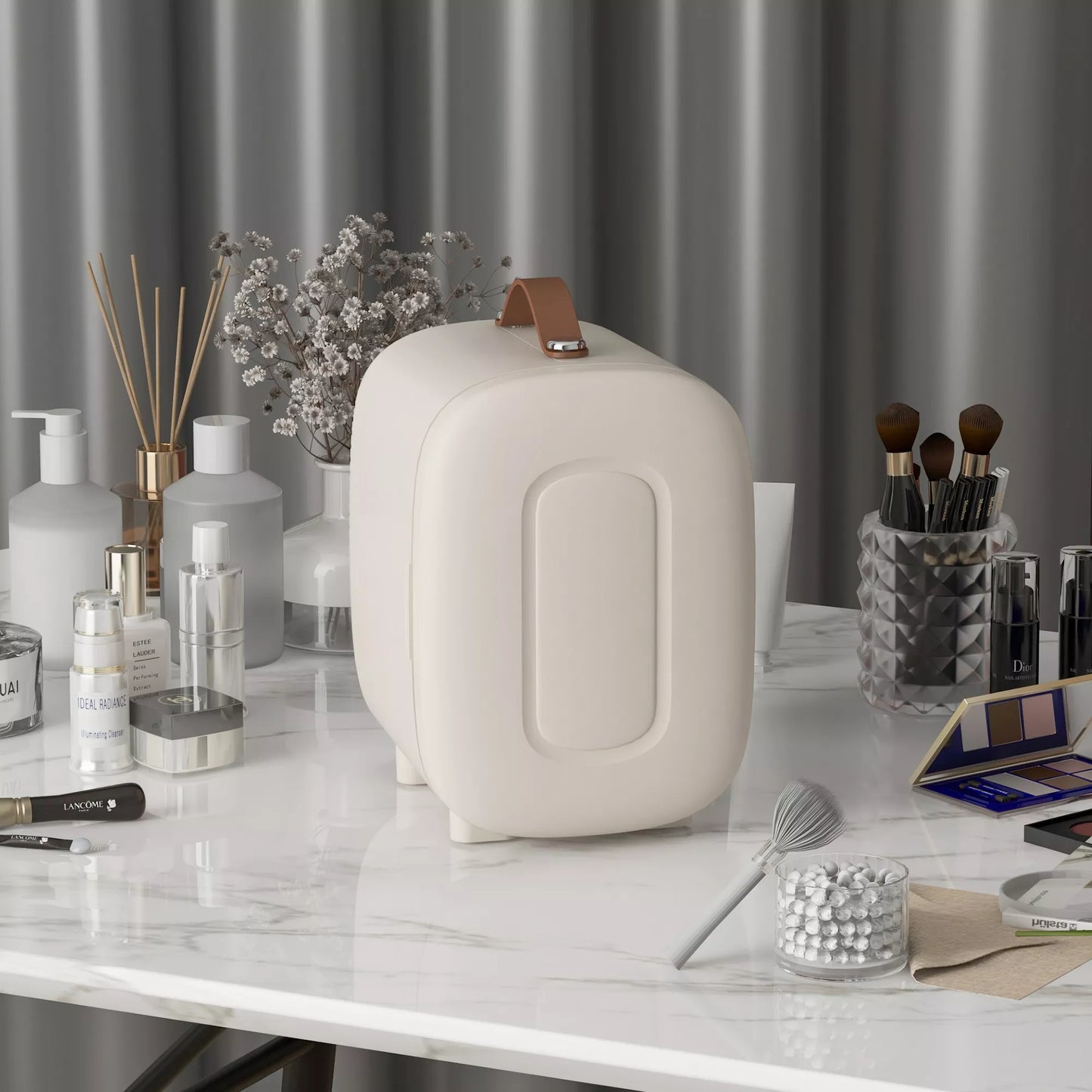 Mini šaldytuvas Grožio šaldytuvas, 4 L talpa, 20,3 x 26,3 x 28 cm, kreminės baltos spalvos