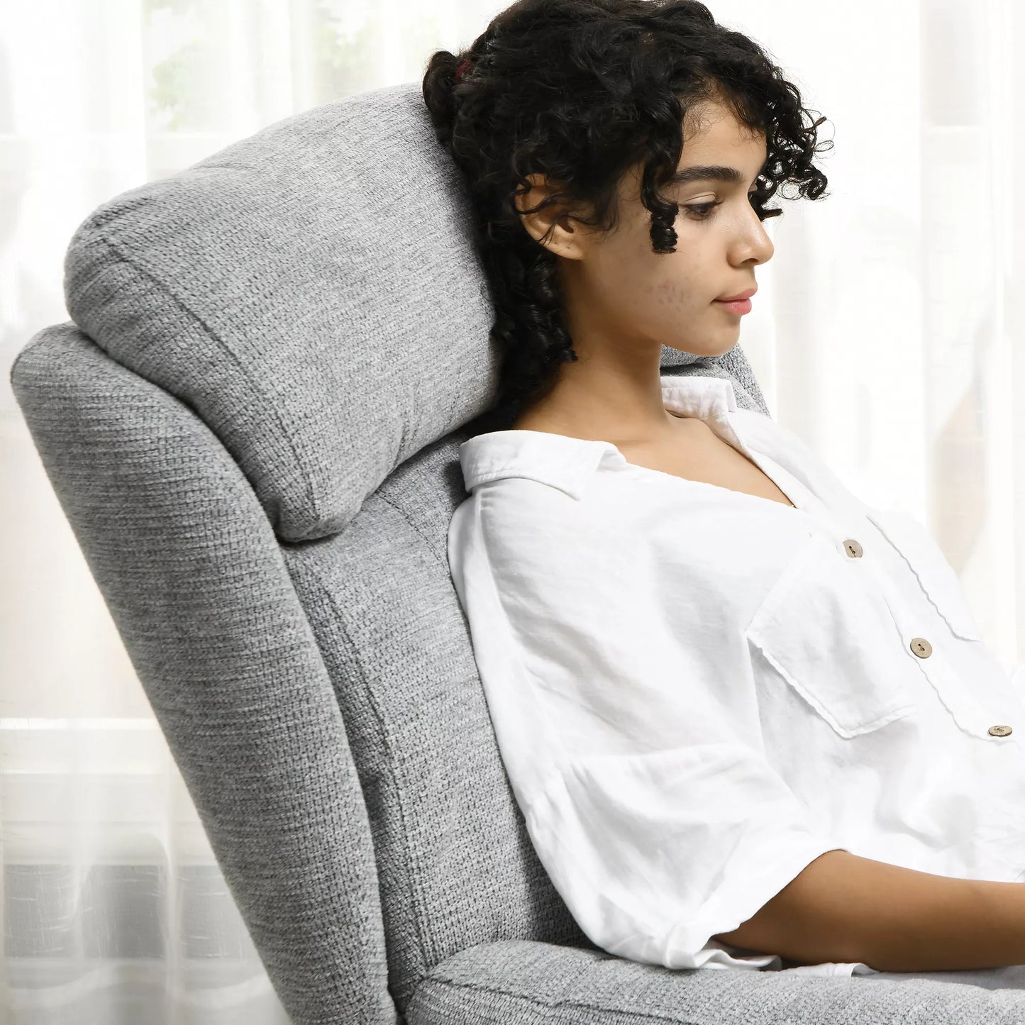 Besisukantis krėslas, 360 laipsnių sukimasis, šenilo audinys, integruoti porankiai, plieninės kojos, pilka, juoda