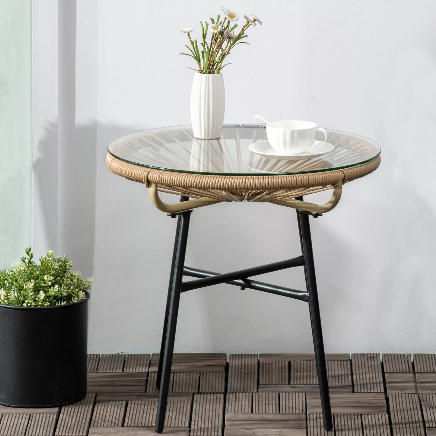 Boho stiliaus sodo stalas, PE rotangas, grūdintas stiklas, atsparus atmosferos poveikiui, 50 cm x 50 cm x 50 cm, smėlio spalvos