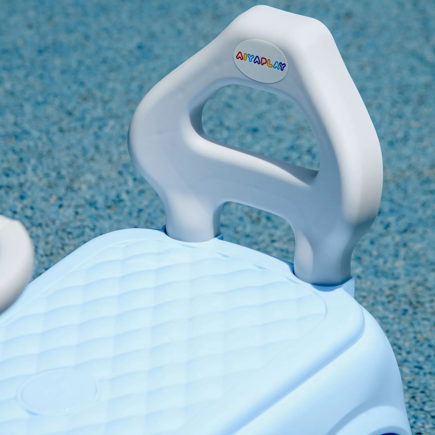 Vaikiškas paspiriamasis automobilis, apsauga nuo apsivertimo, atlošas, signalizatorius, neslystanti sėdynė, šviesiai mėlynas