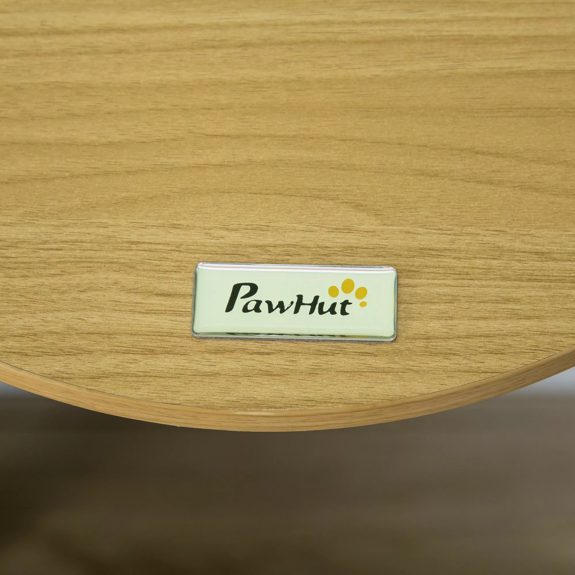 Ąžuolo spalvos gulto paviršiaus detalė