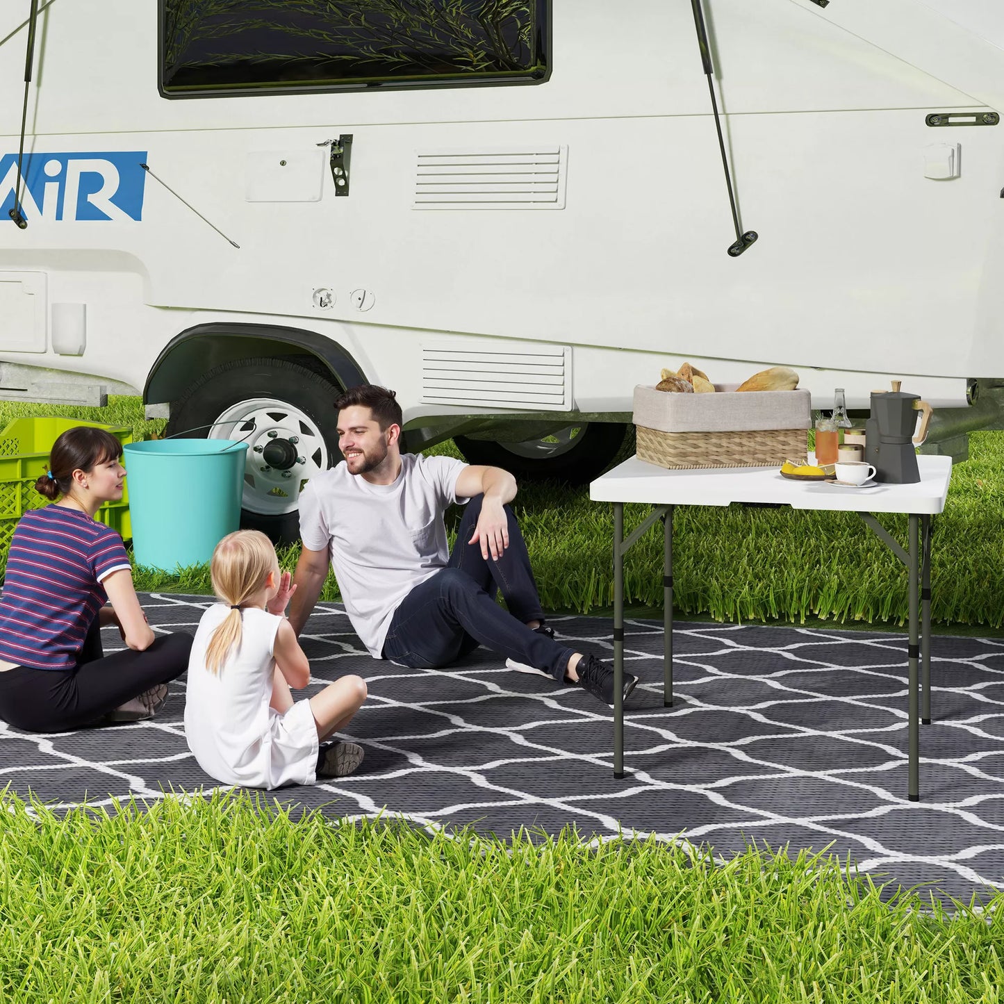 Sulankstomas pikniko stalas, reguliuojamas dviejose aukštyje, skirtas sodų vakarėliams, stovyklavimui, plastikas, metalas, baltas