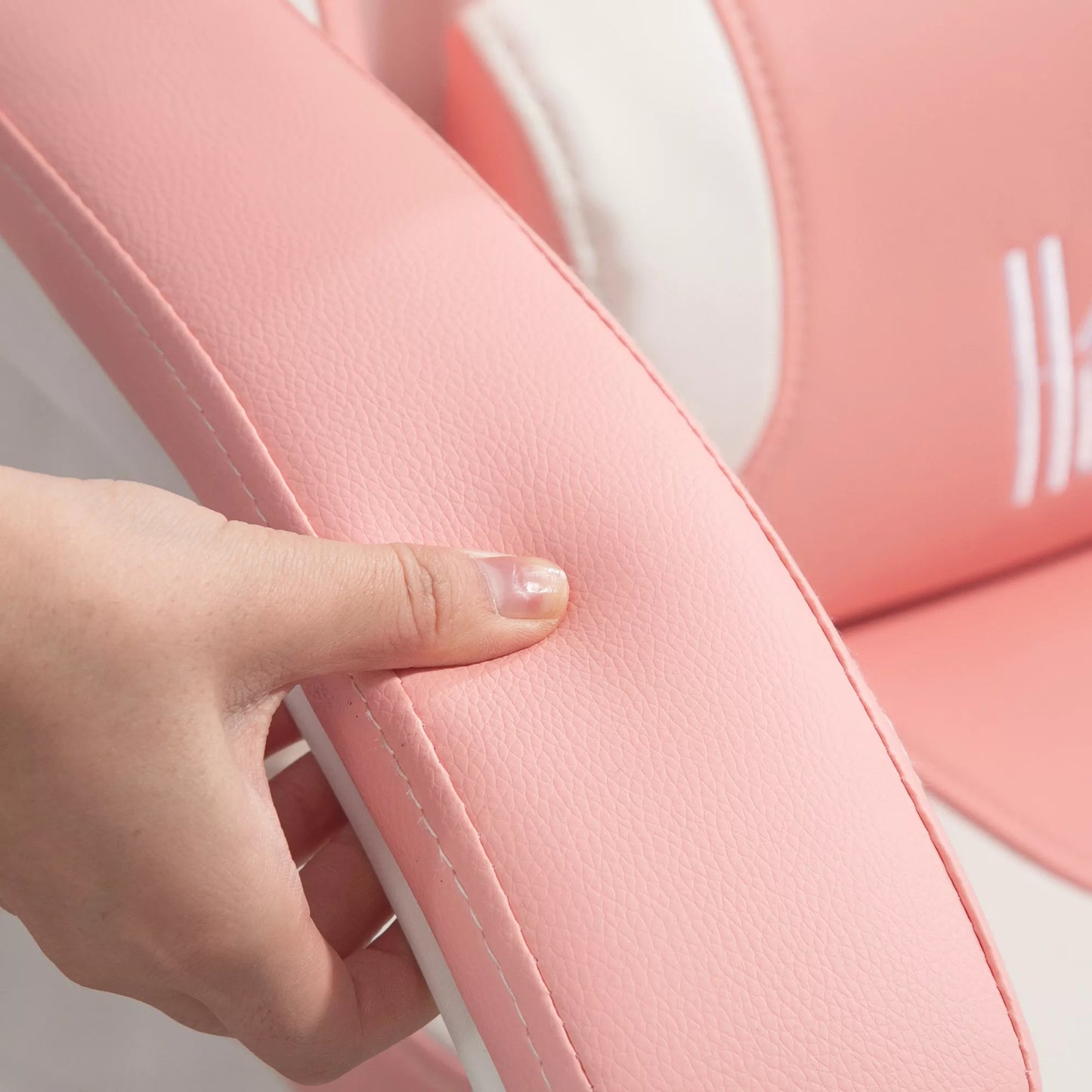 Žaidimų kėdė su kačių ausimis, atlenkiama atlošimo dalis, ištraukiama kojų atrama, iki 120 kg, rožinė/balta