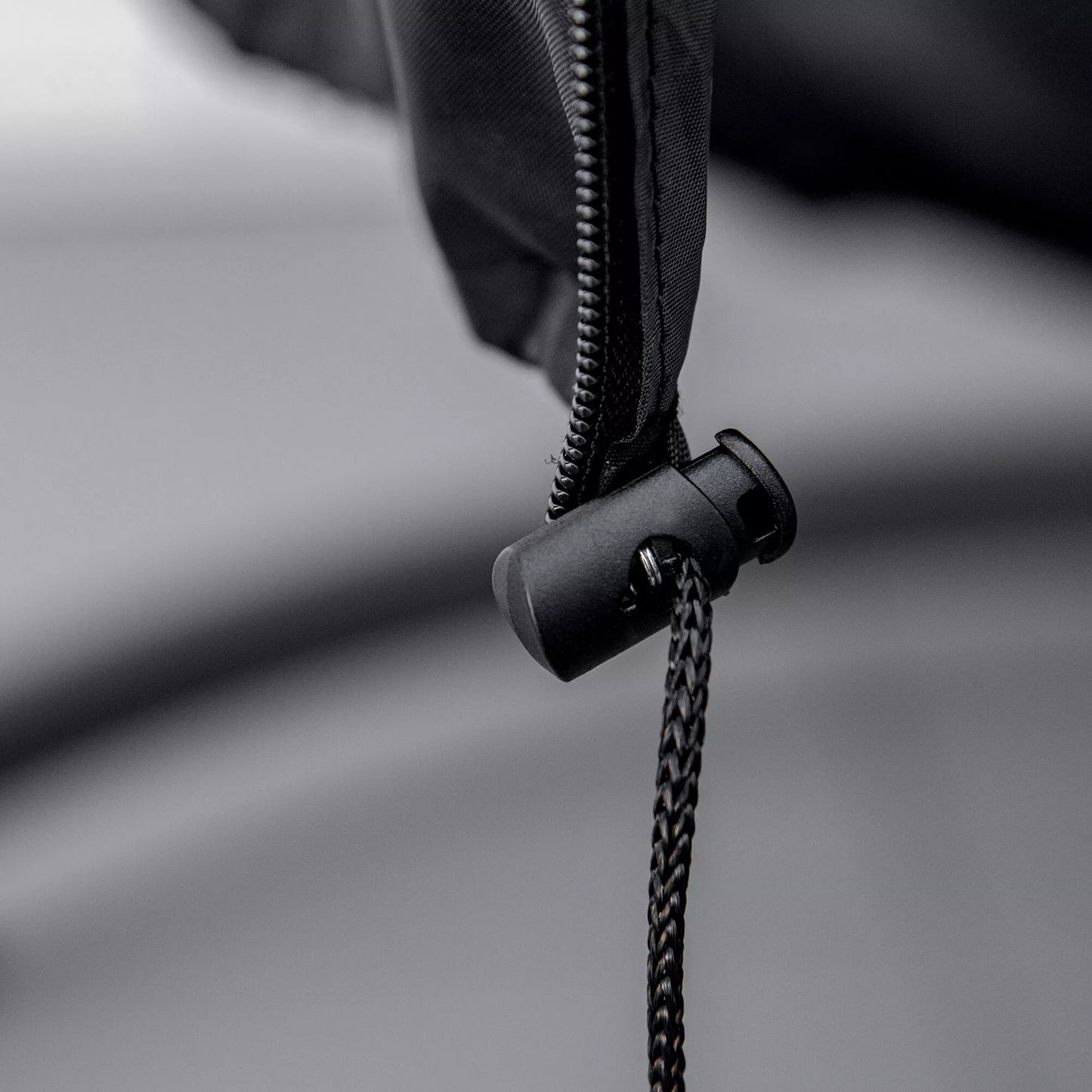 Kabamasis krėslas Dangtis Neperšlampamas Vėjo nepraleidžiantis apsauginis dangtis su užtrauktuku 210D Oxford Dangčiai kabamajam krepšeliui Kabamasis krėslas Kabamasis krėslas Ø115 x 190H cm Juodas