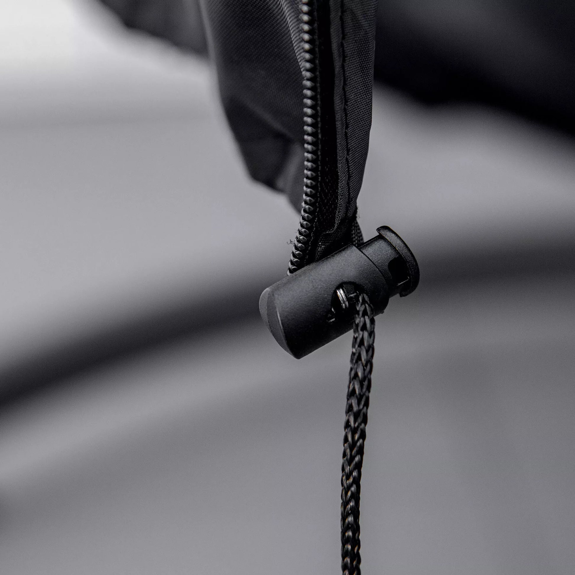 Kabamasis krėslas Dangtis Neperšlampamas Vėjo nepraleidžiantis apsauginis dangtis su užtrauktuku 210D Oxford Dangčiai kabamajam krepšeliui Kabamasis krėslas Kabamasis krėslas Ø115 x 190H cm Juodas