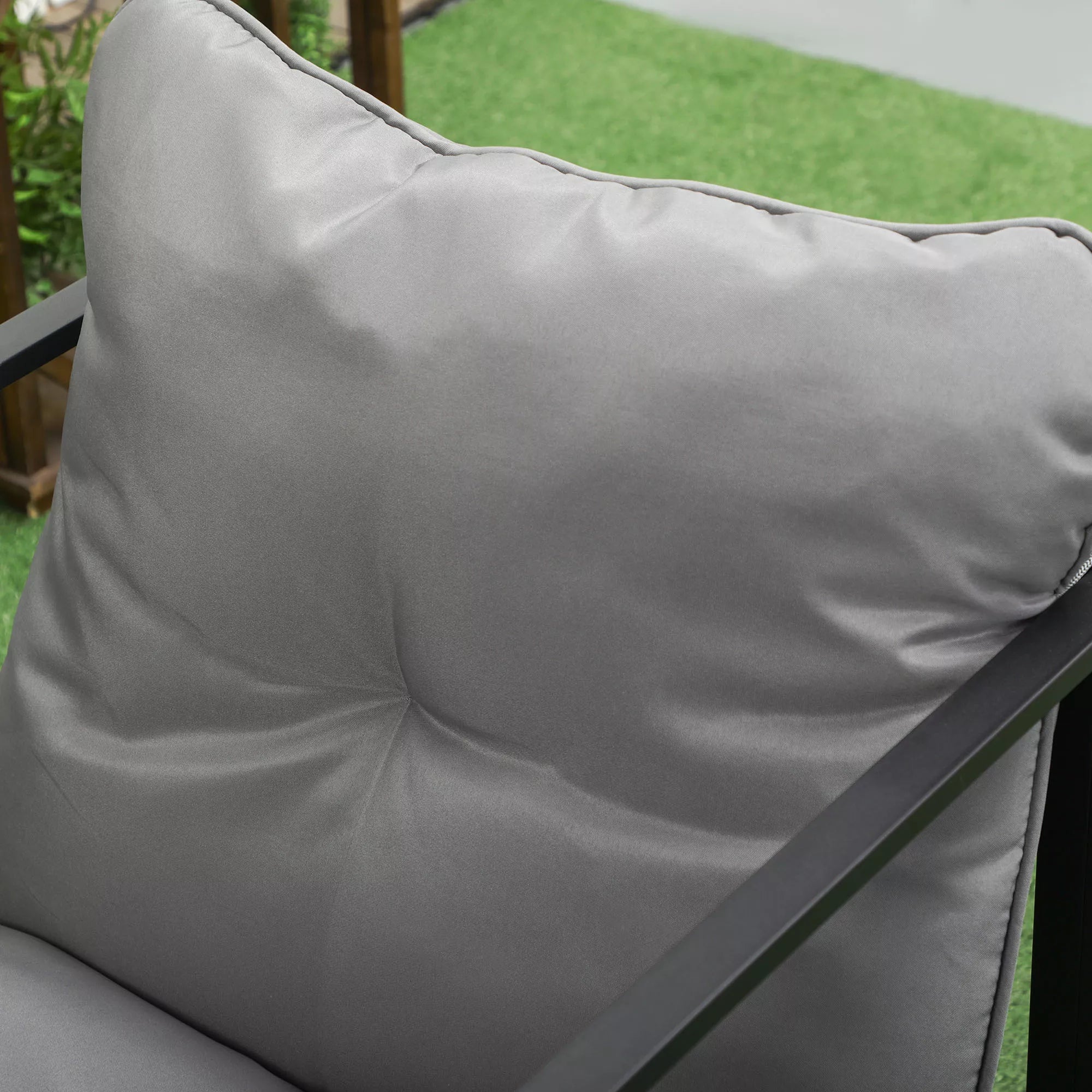Sodo baldų komplektas: 1 stiklinis stalas, 2 foteliai, 1 sofa, atsparus oro sąlygoms, 114 cm x 70 cm x 67 cm, pilkos ir juodos spalvos