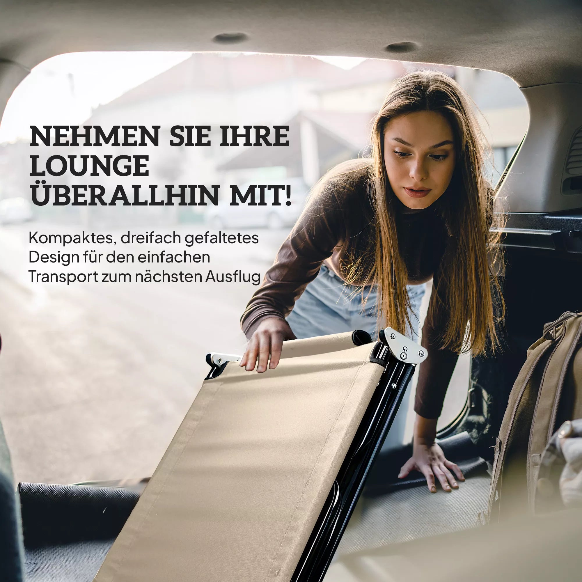 Sulankstomas gultas telpa į automobilio bagažinę kelionėms