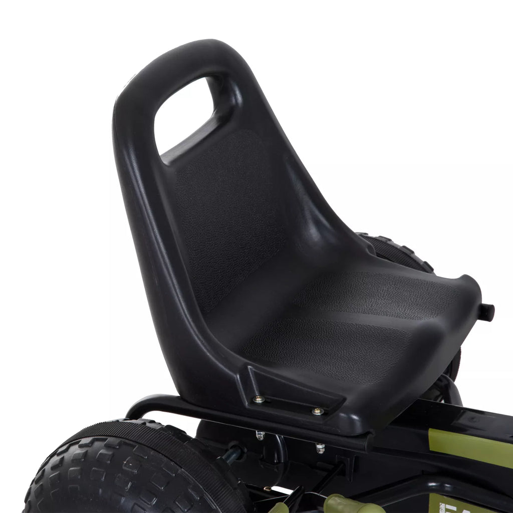Žalio go-kart automobilio juodos sėdynės detalė iš arti