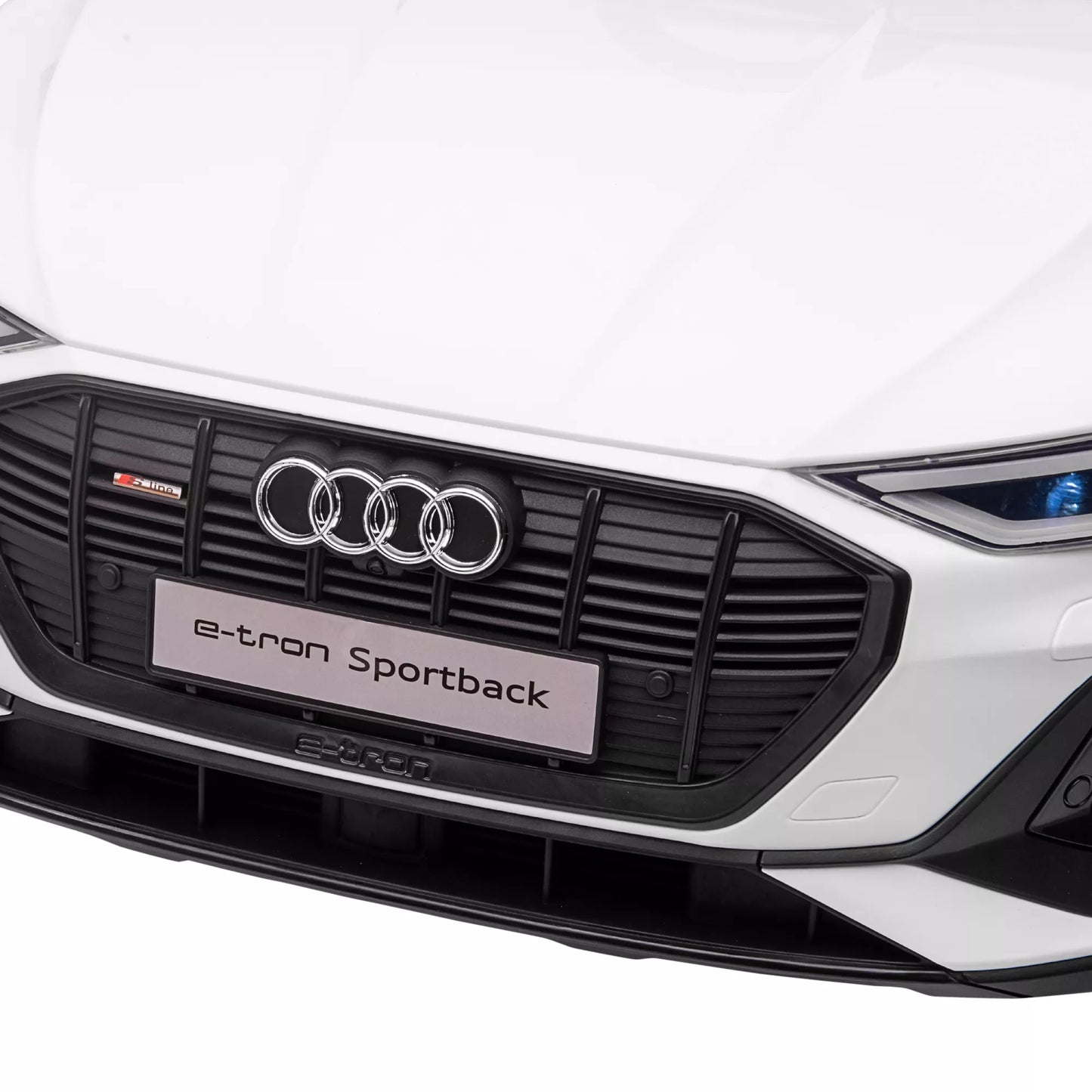 Elektrinis vaikiškas automobilis 12V Audi E-tron su nuotolinio valdymo pulteliu, saugos diržu, muzika (MP3/USB/TF), vaikiška transporto priemonė 3-5 metų vaikams, 3-5 km/h, Balta