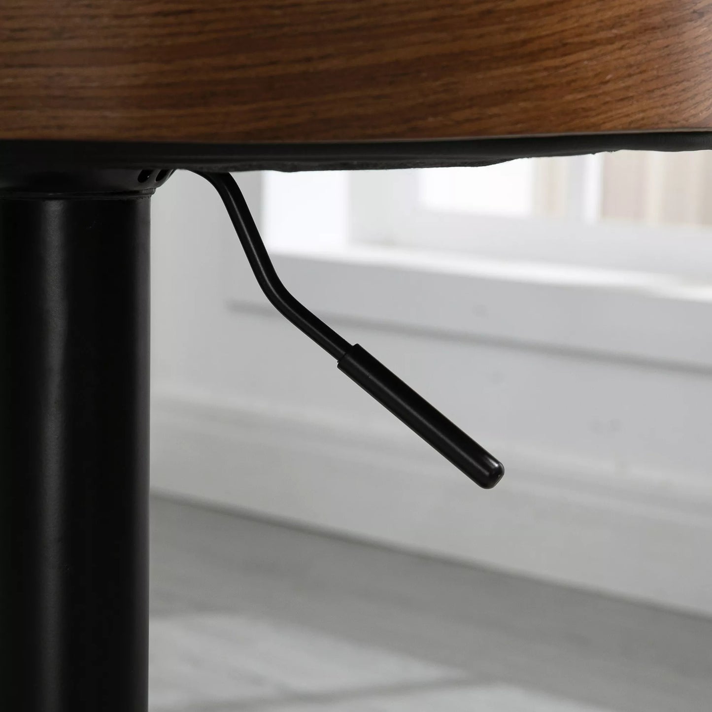 Baro kėdžių 2 vnt. komplektas, paminkštinta baro kėdė iš plieno ir medžio masyvo, aukščio reguliavimo virtuvės kėdės su atrama kojoms, 360° besisukanti, aukštas baro pufas virtuvei, svetainei, valgomajam, Juoda+Ruda