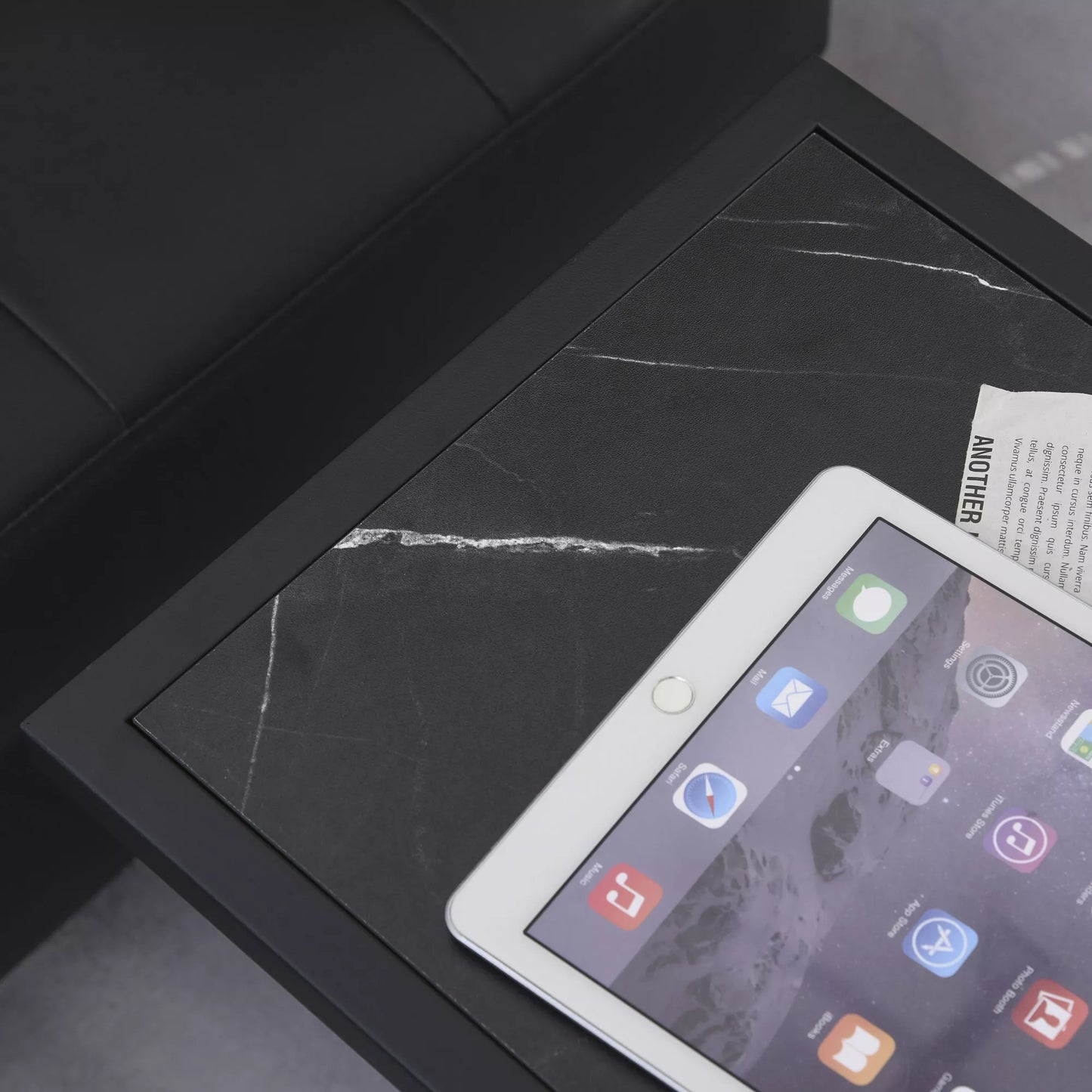 C formos staliukas, taupantis vietą, naktinis/kavos staliukas, marmuro išvaizdos, 45 x 30 x 51,5 cm