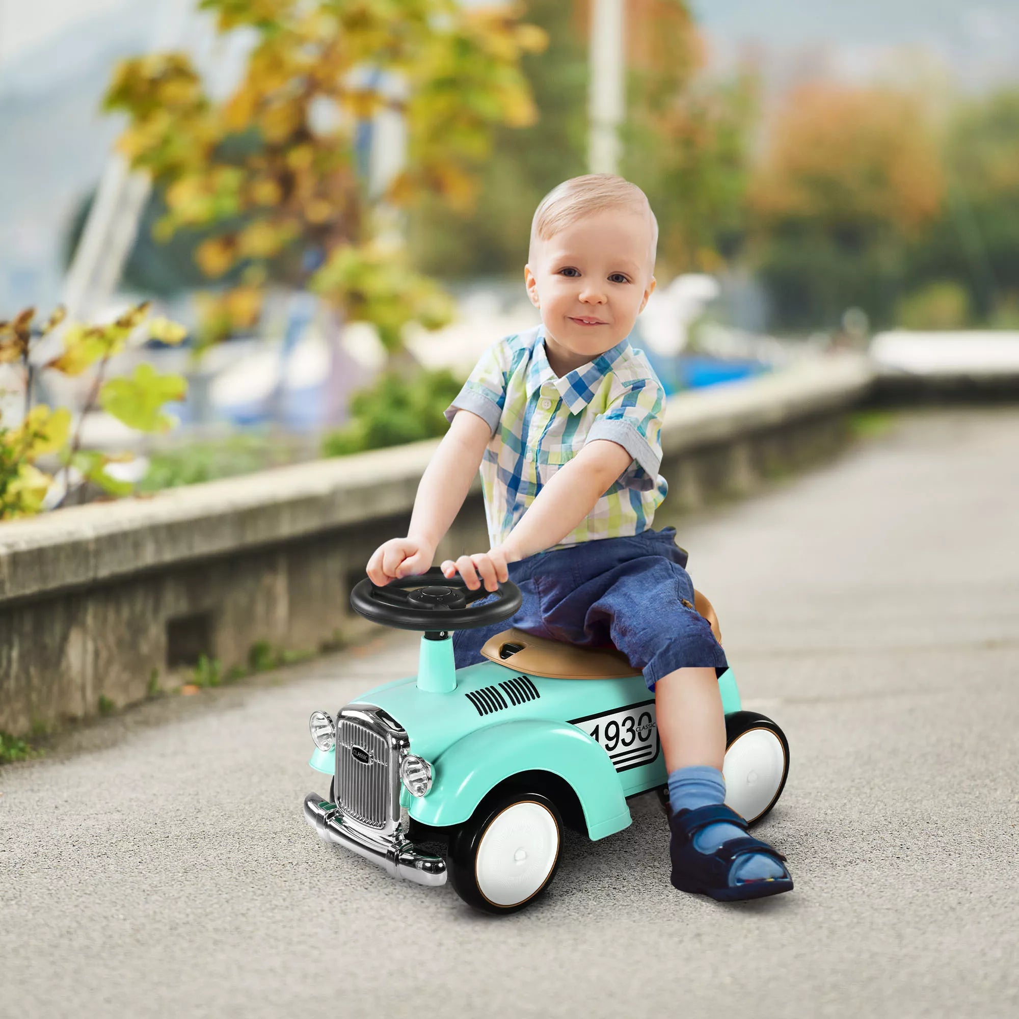 Vaikiškas automobiliukas, vintage dizainas, paslėpta daiktų laikymo vieta, apsauga nuo apvirtimo, signalinis ragelis, 12–36 mėnesių, žalias