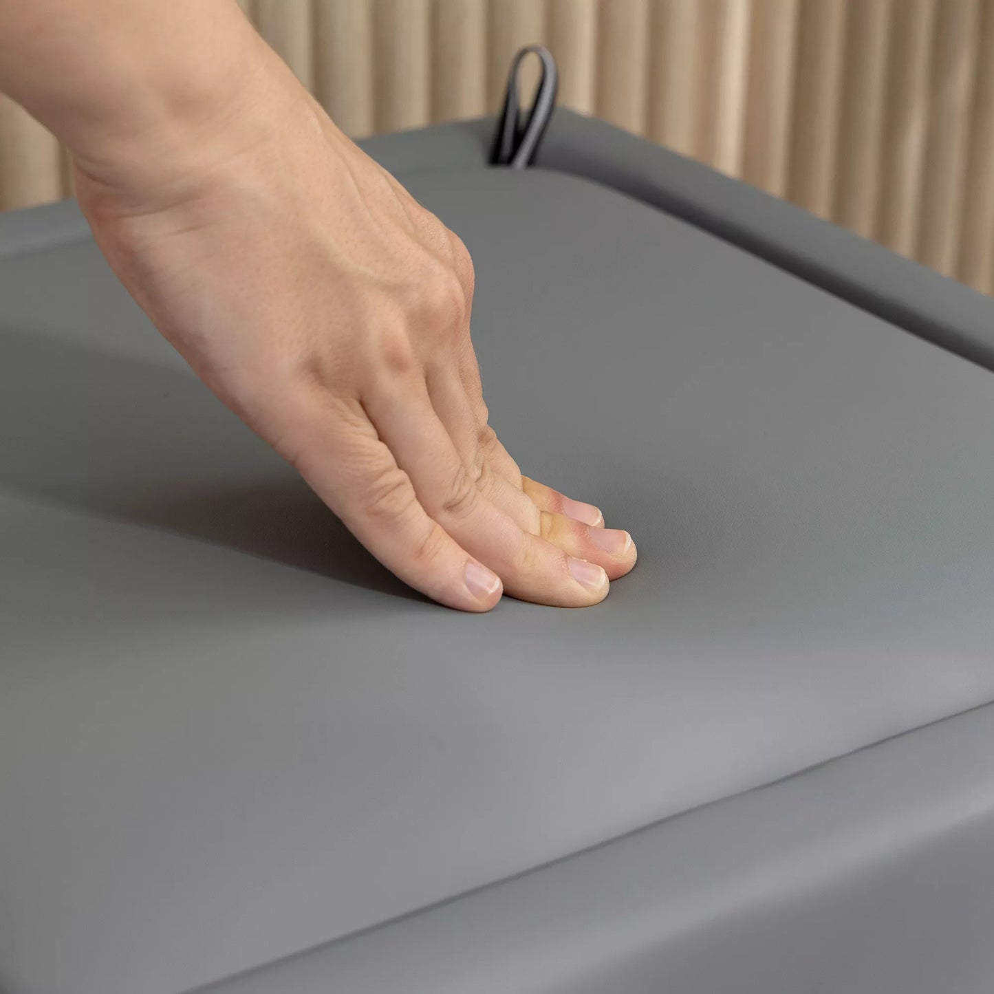 Sėdimoji kėdė su daiktų laikymo vieta Kėdė su dangčiu, kvadratinė pėdos kėdė Sėdimoji kėdė iš dirbtinės odos 40 x 40 x 40 cm Pilka