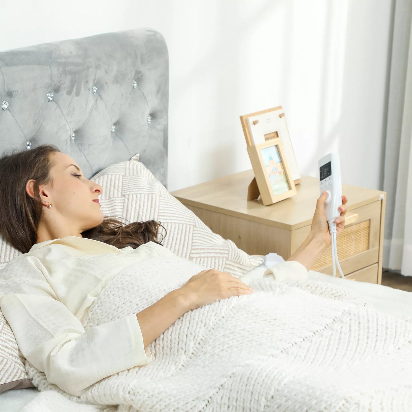 Šildoma antklodė su dviejų zonų valdymu 160 x 140 cm, skalbiama skalbimo mašinoje, su 5 šildymo lygiais, 10 valandų laikmačiu, apsauga nuo perkaitimo