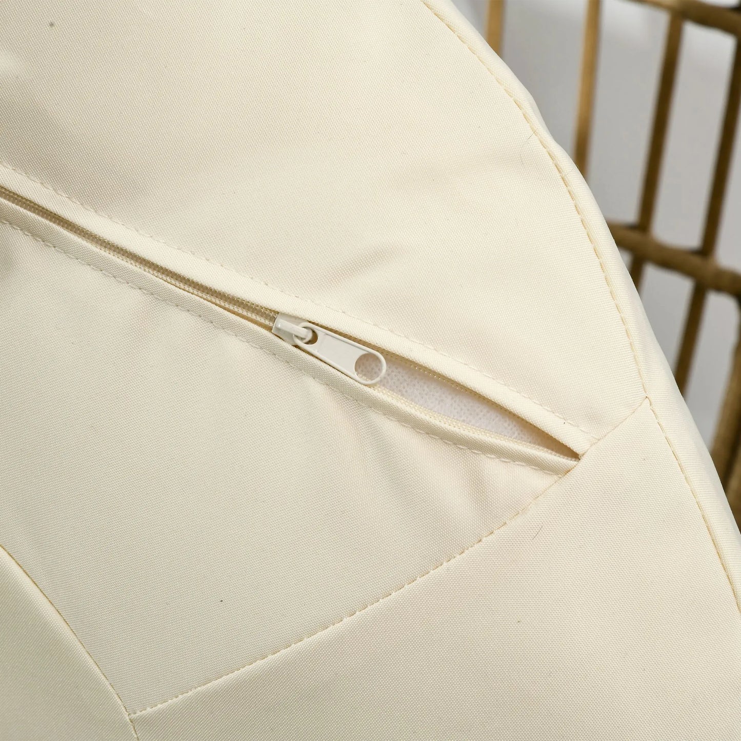 Pintas krėslas su ratano išvaizda, minkštos sėdynės pagalvėlės, aliuminio rėmas, chaki+smėlio spalvos, 105 x 90 x 148 cm