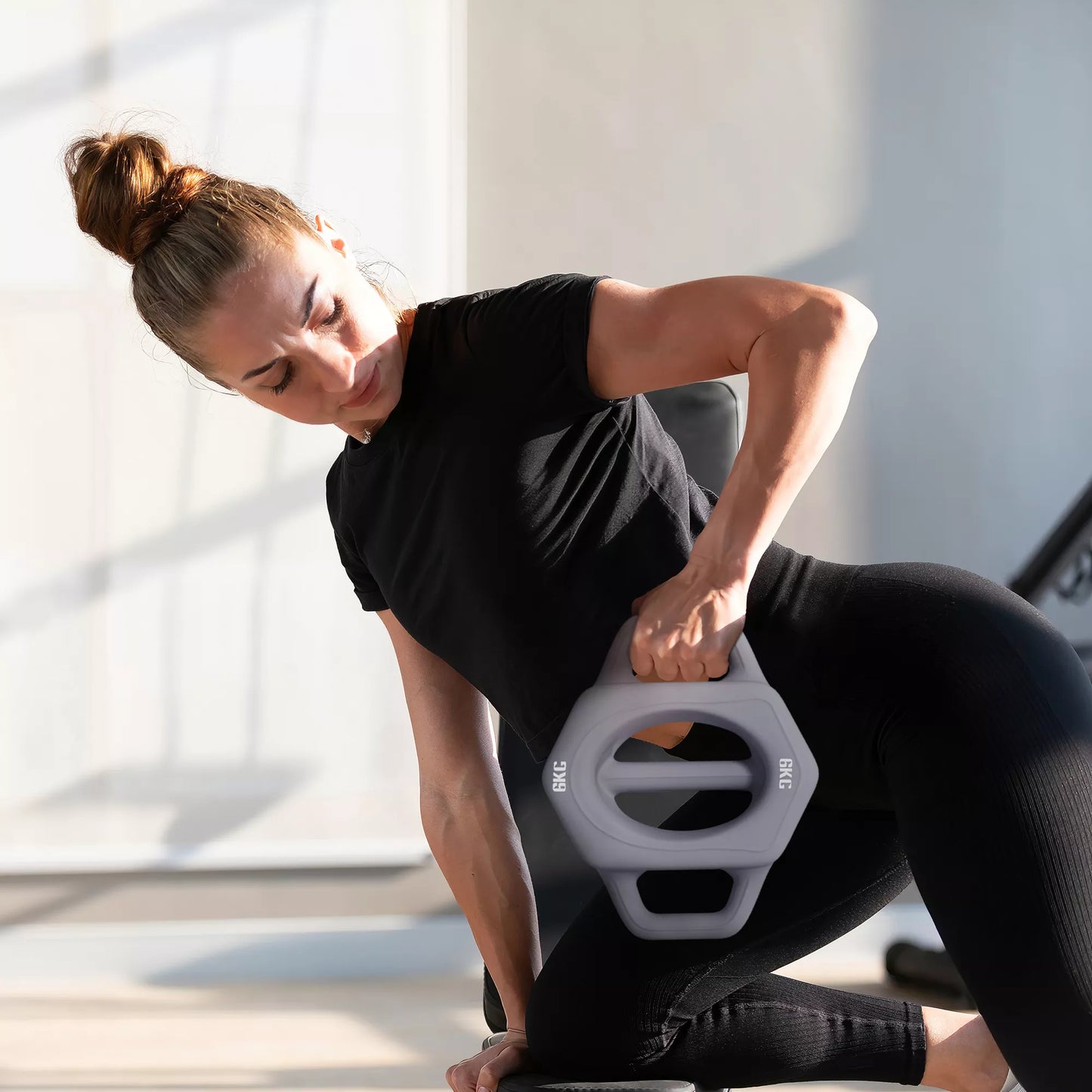 3-in-1 daugiafunkcis svarmenys, 6 kg, neslystantis, mažai kvapus, plastiku dengtas, su geležies šerdimi, pilkas