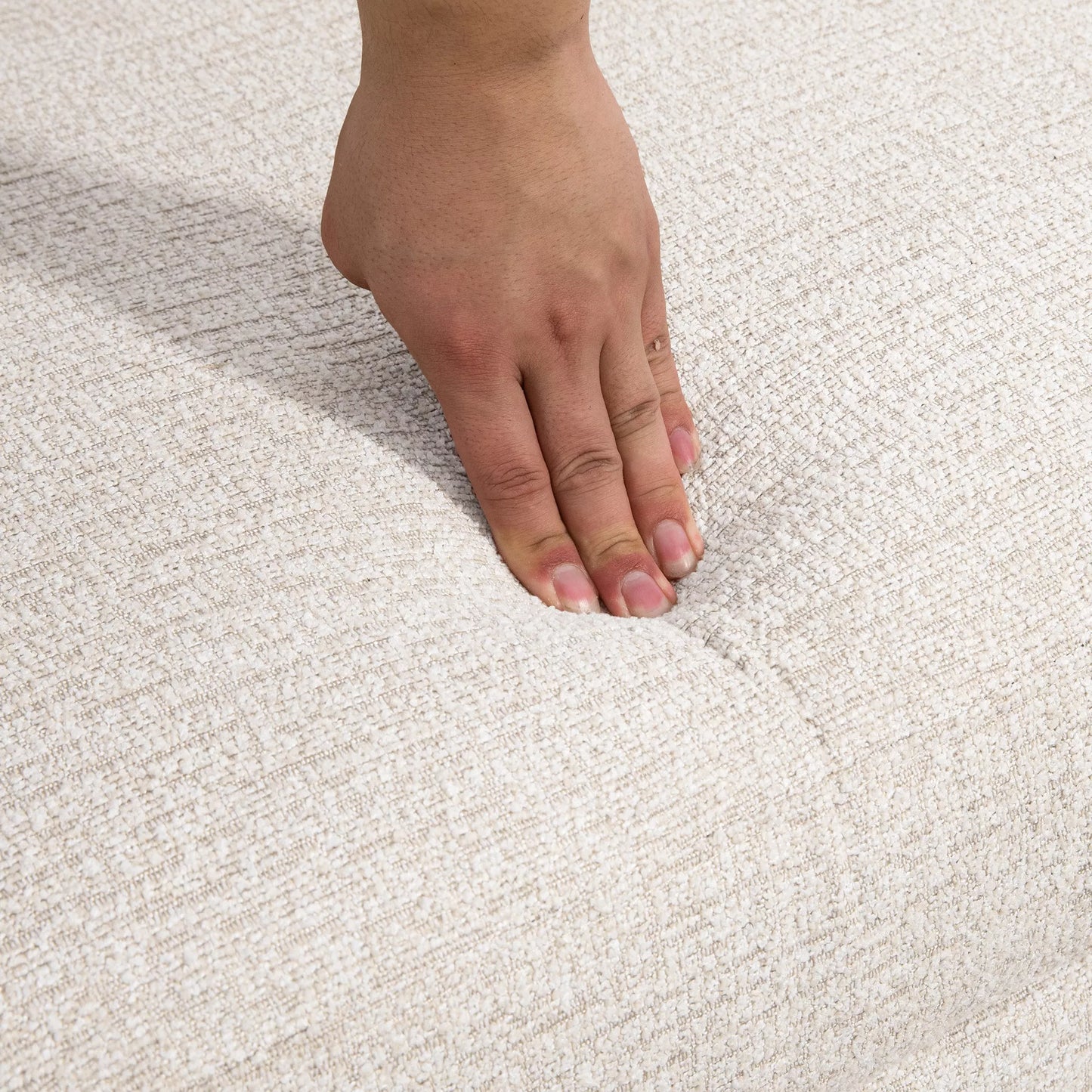 Dviejų vietų sofa, patogi, 134x71x82 cm, smėlio spalvos