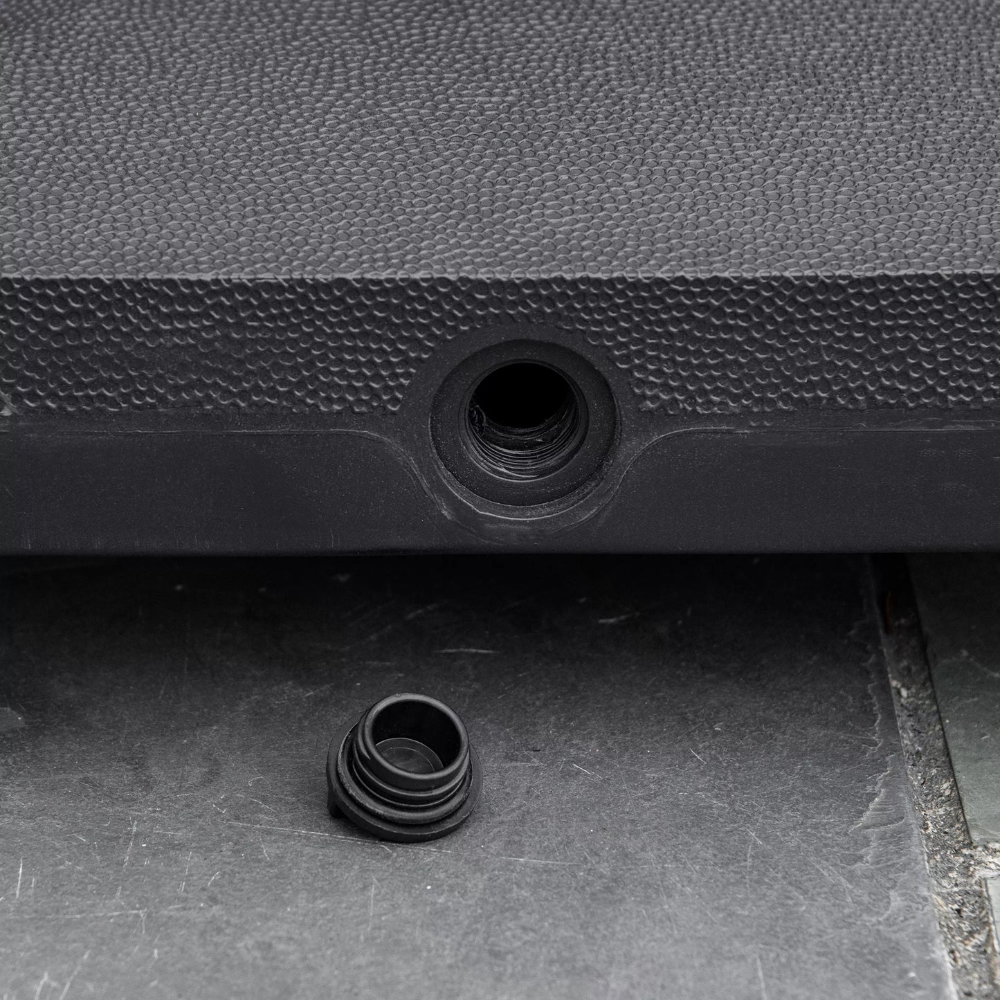 Saulės skėčio stovas, kurį galima pripildyti iki 20 kg Saulės skėčio stovas su ritinėliu, skirtas 38/48 mm skėčio stiebams Saulės skėčio stovas sodui, terasai, balkonui Juodas