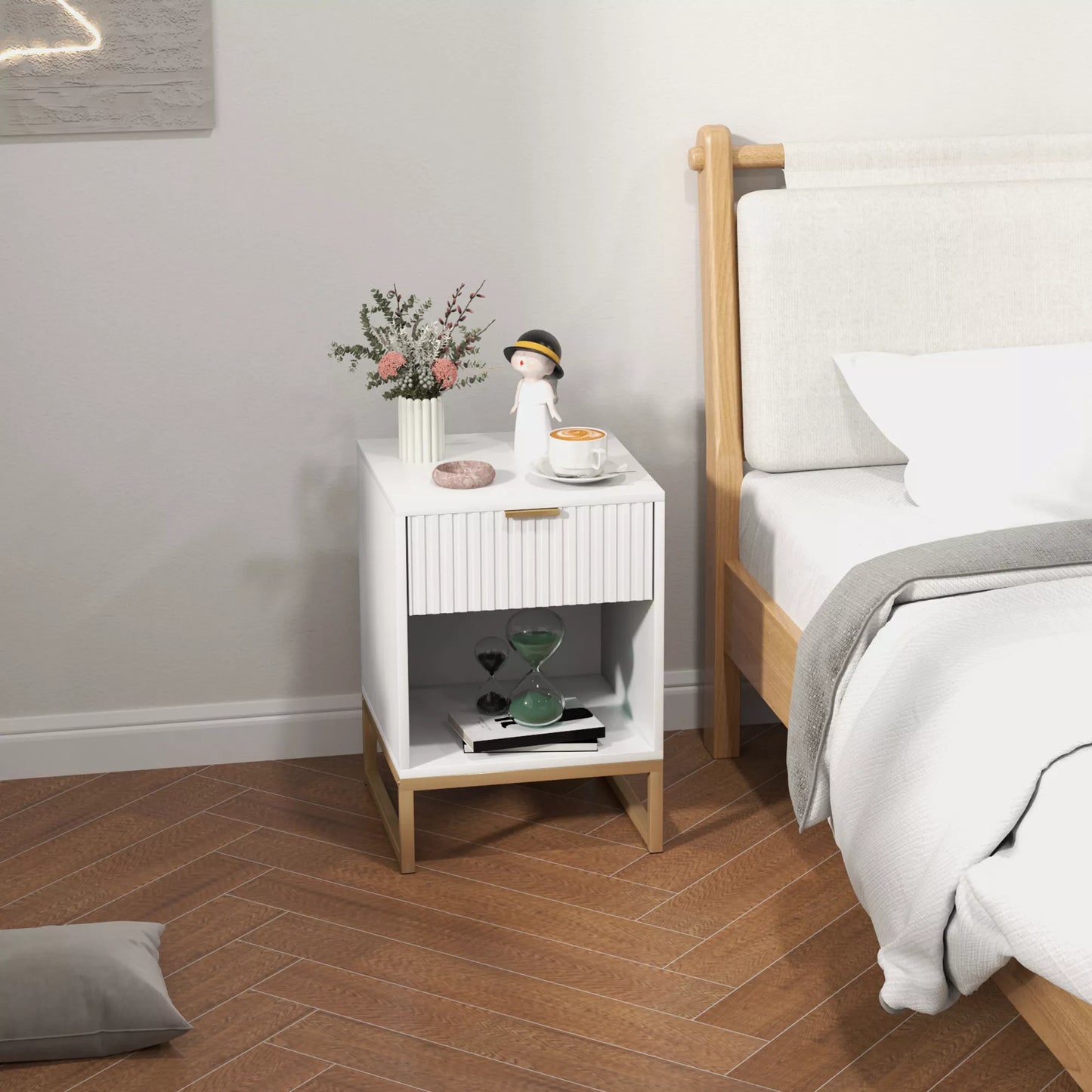 HOMCOM Naktinis staliukas su stalčiumi ir lentyna, sandėliavimui, su metalinėmis kojelėmis, miegamajam, svetainei, baltas
