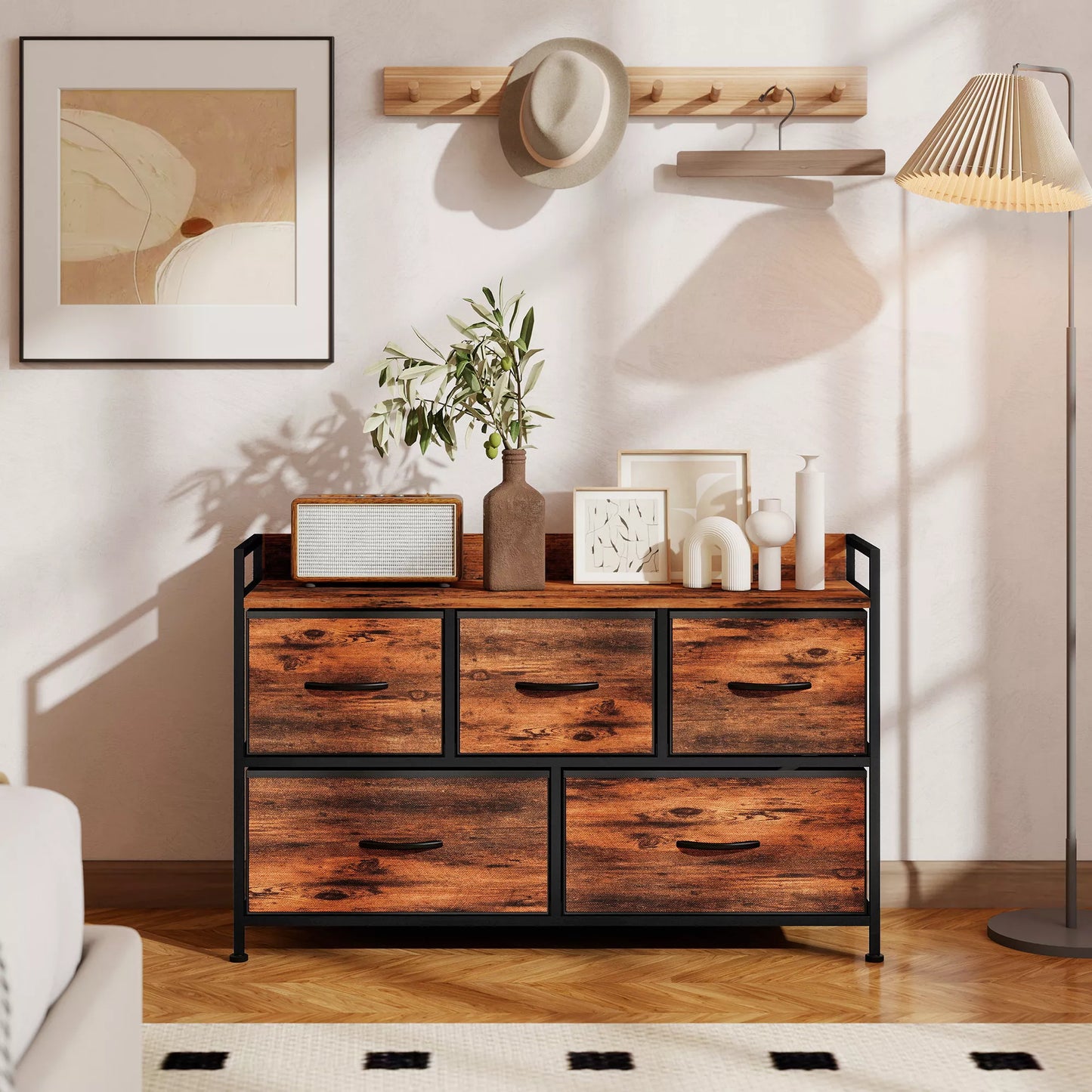 Komoda su sulankstomais audinio stalčiais, melamino mediena, plieninis rėmas, ruda