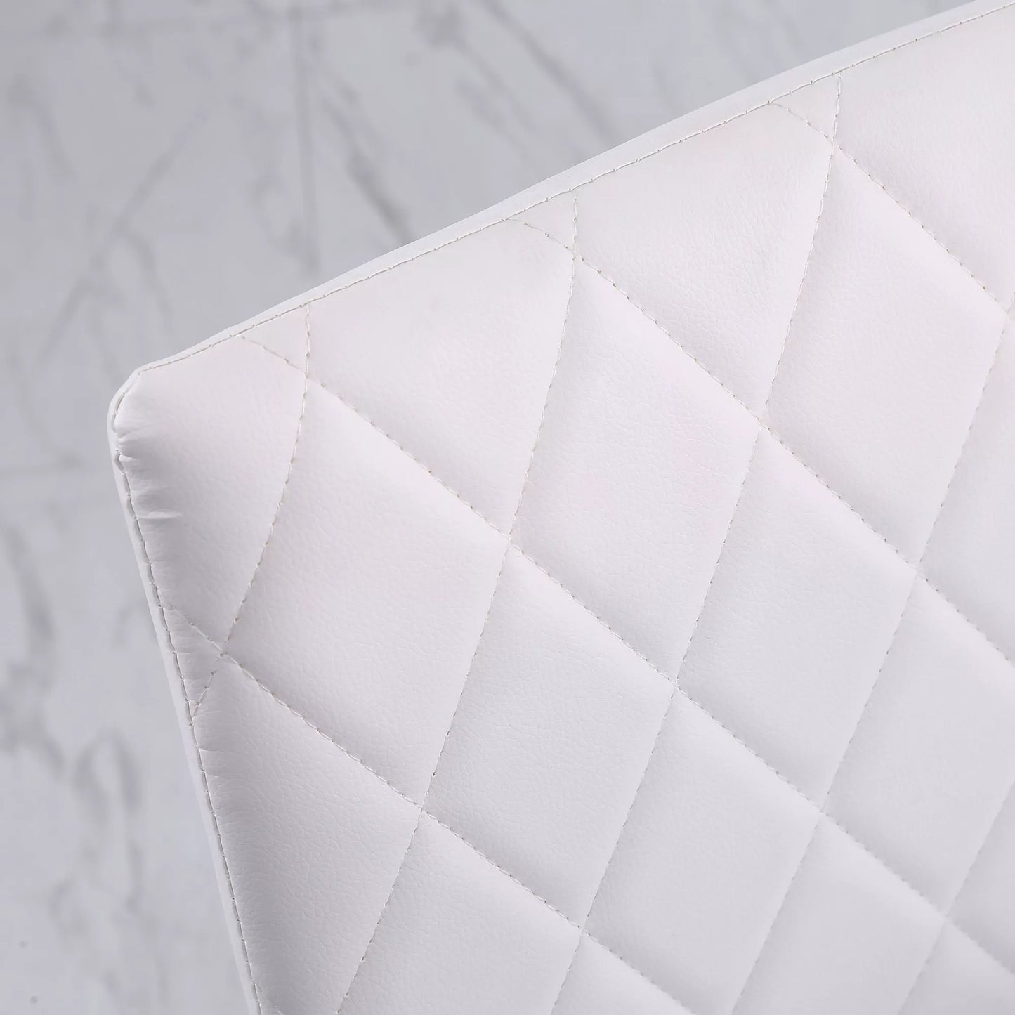 Valgomojo kėdės 4 vnt. komplekte, virtuvės kėdė su atlošu, dirbtinė oda, svetainės kėdė su grindų apsaugomis, kėdės, minkšta kėdė su metalinėmis kojomis prie valgomojo stalo, balta