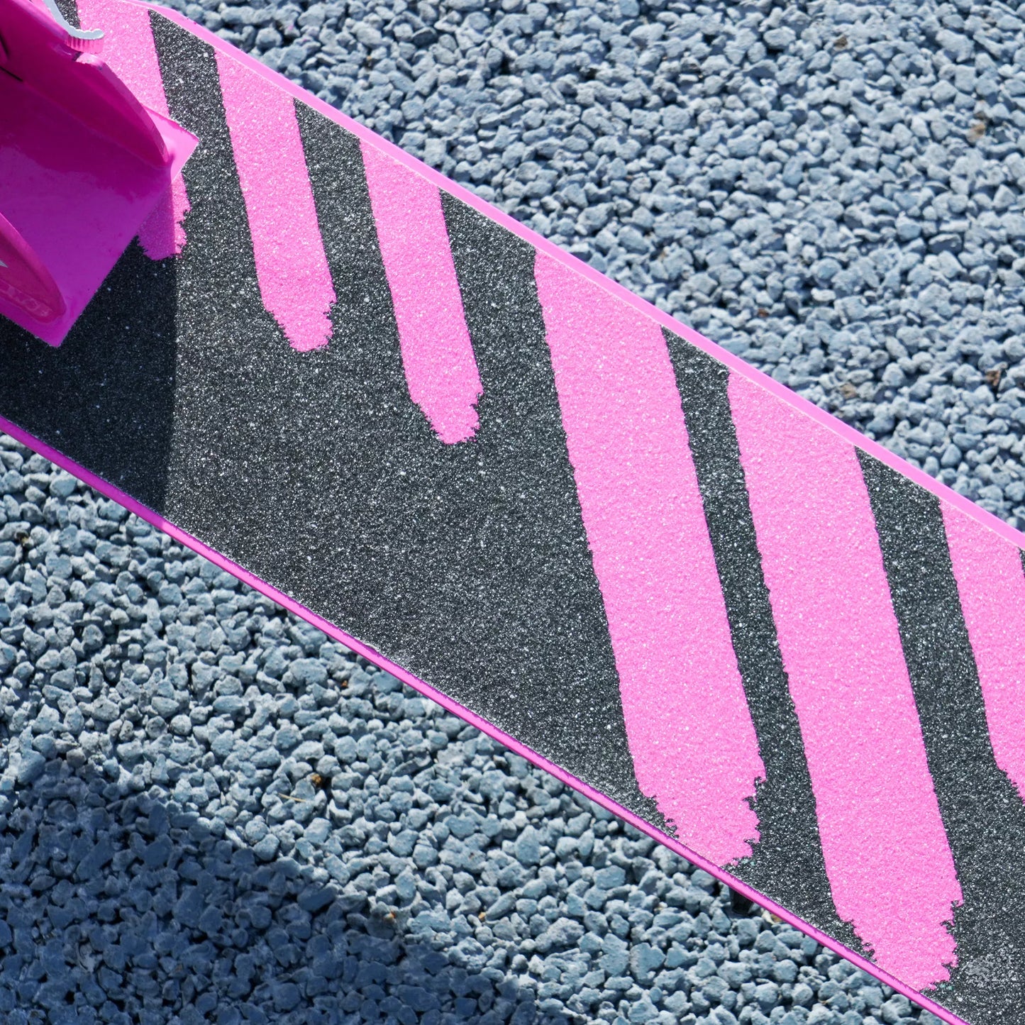 Vaikiškas paspirtukas, dvigubi stabdžiai, metalinis rėmas, atrama kojoms, sulankstomas, 3–8 metai, rožinis