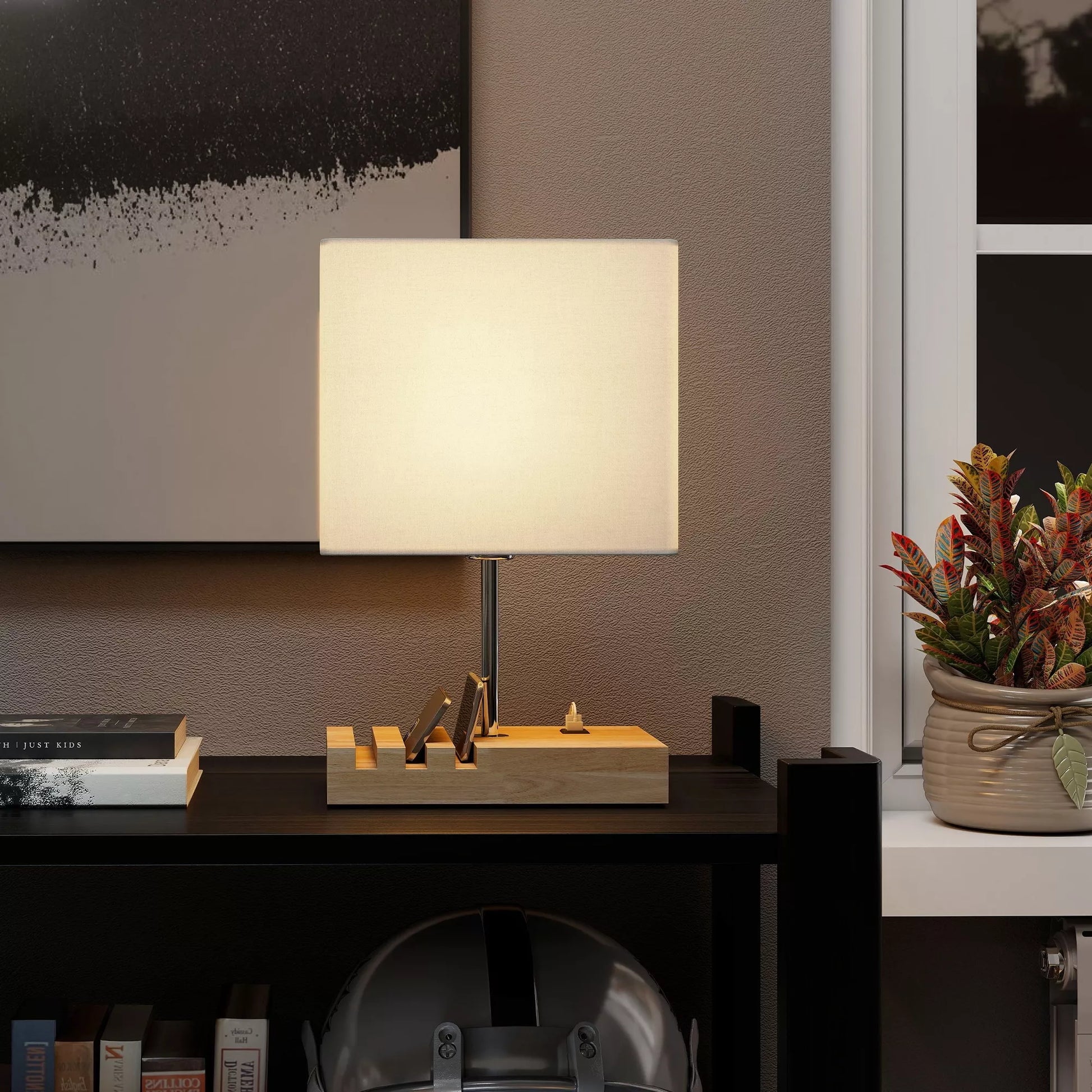 Naktinis staliukas, USB prievadai, mediena, audinys, svirtelės jungiklis, laikymo skyriai, balta