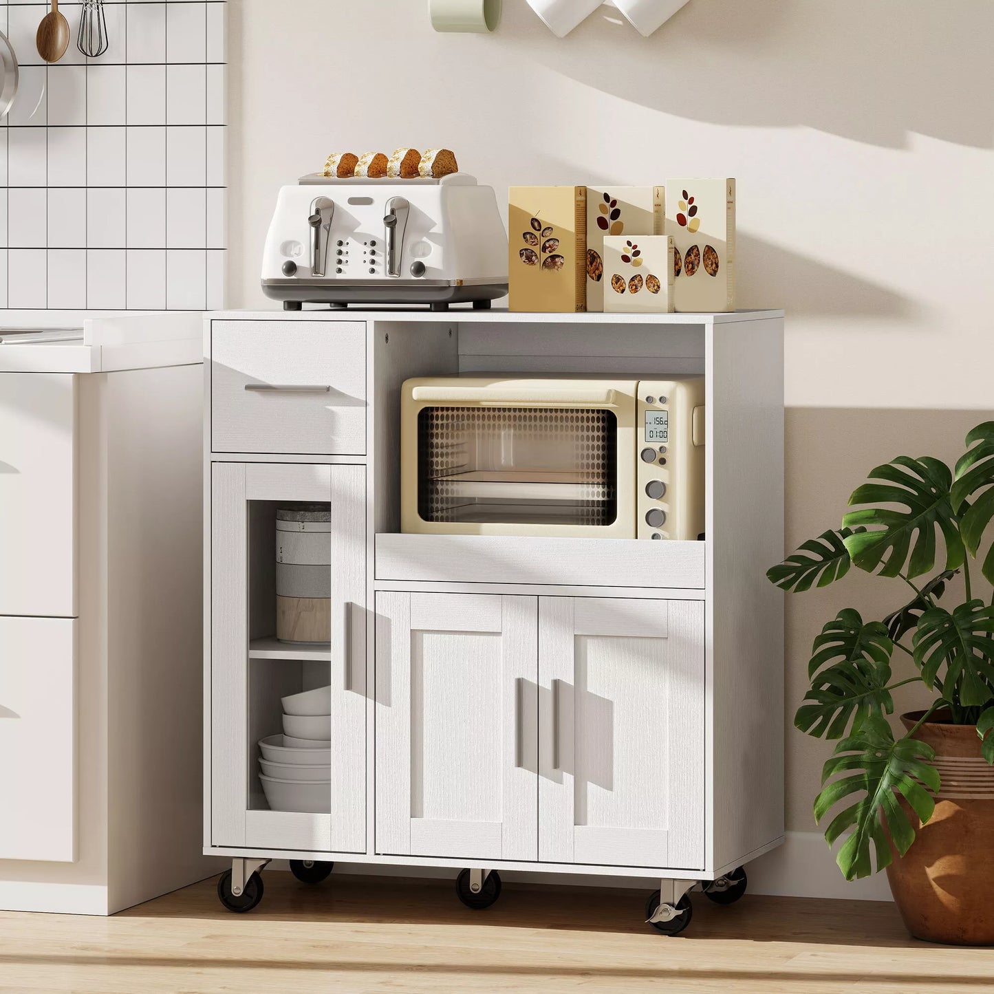 Virtuvės spintelė ant ratukų, mobili virtuvės komoda su lentynomis, stalčiais, reguliuojama lentyna, kabelio anga, balta