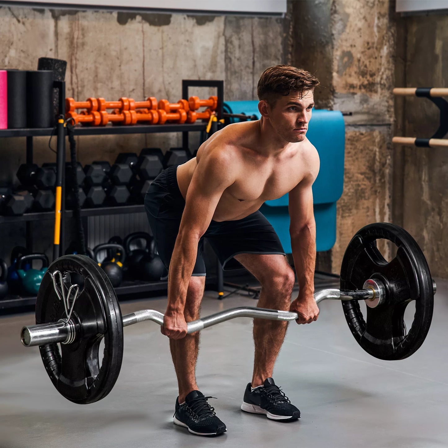 Hantelio diskas, 2 vnt. rinkinys, po 15 kg diskui, trys rankenos, grindims draugiškas guminis apvalkalas, metalas