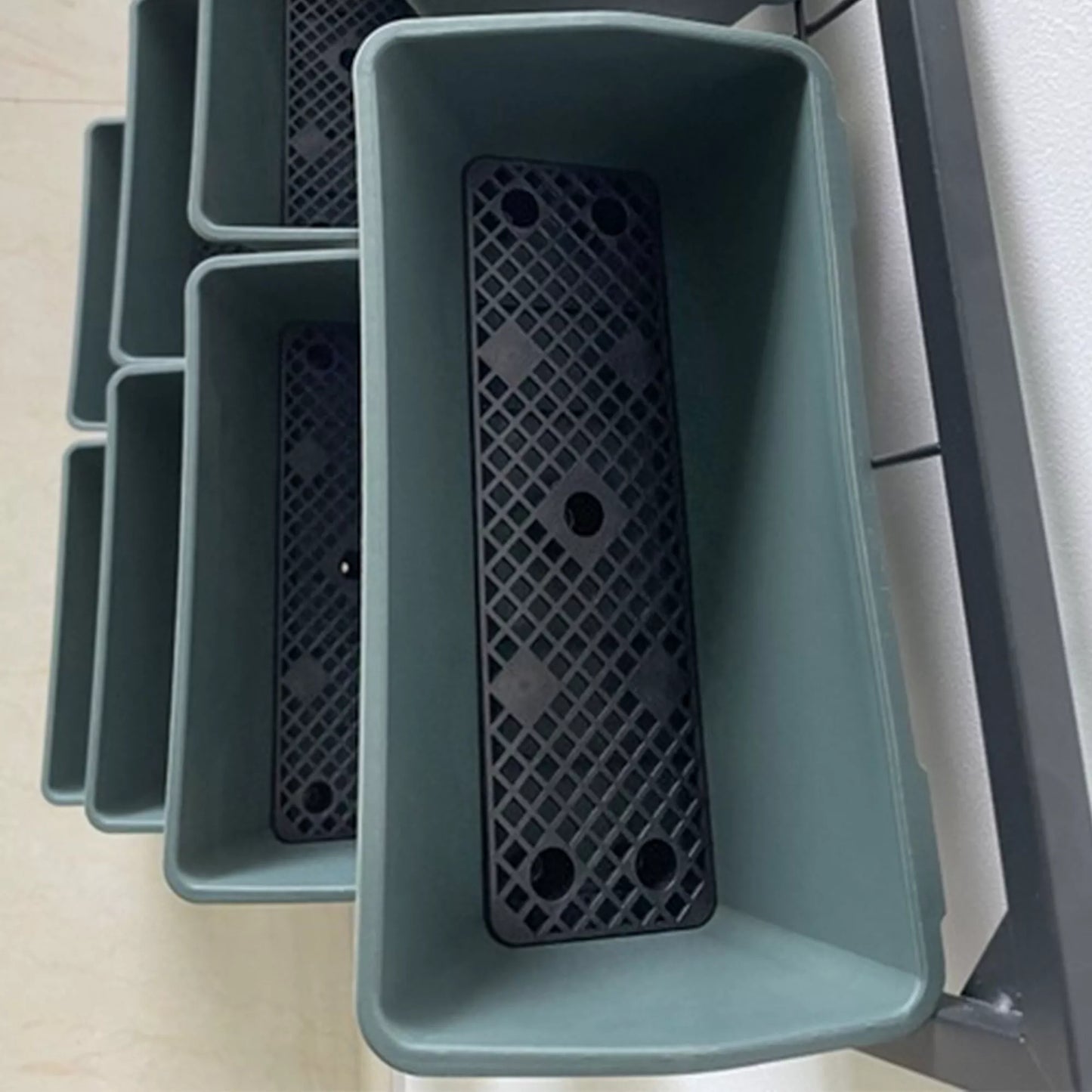 Augalų laiptai Gėlių laiptai  8 augalų dėžės, sukraunamos, atsparios atmosferos poveikiui, 52,5 x 14 x 90 cm, pilkos + juodos spalvos