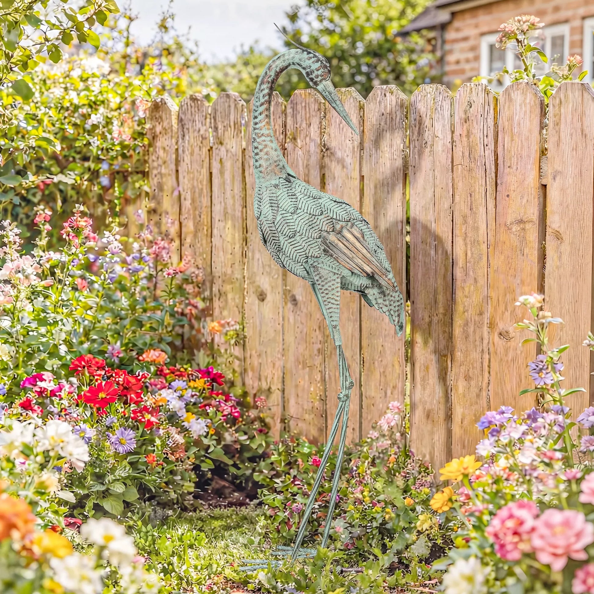 Garnio sodo statula Metalinis paukštis Lauko statula 88 cm stovinti skulptūra su pagrindo tvirtinimais Žalia ir bronzinė