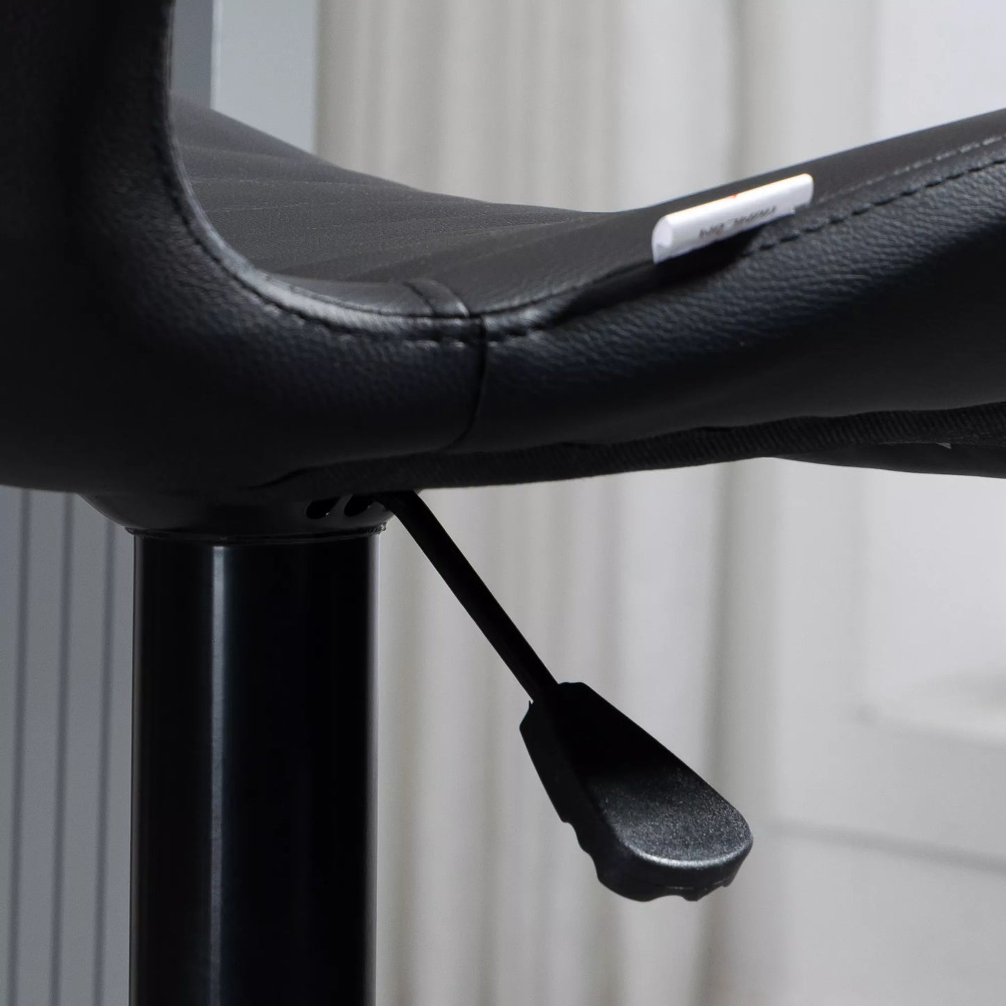 HOMCOM Baro kėdžių komplektas (2 vnt.) su reguliuojamu aukščiu 48,5 x 55,5 x 90-110 cm, dirbtinė oda+plienas, juodas HOMCOM