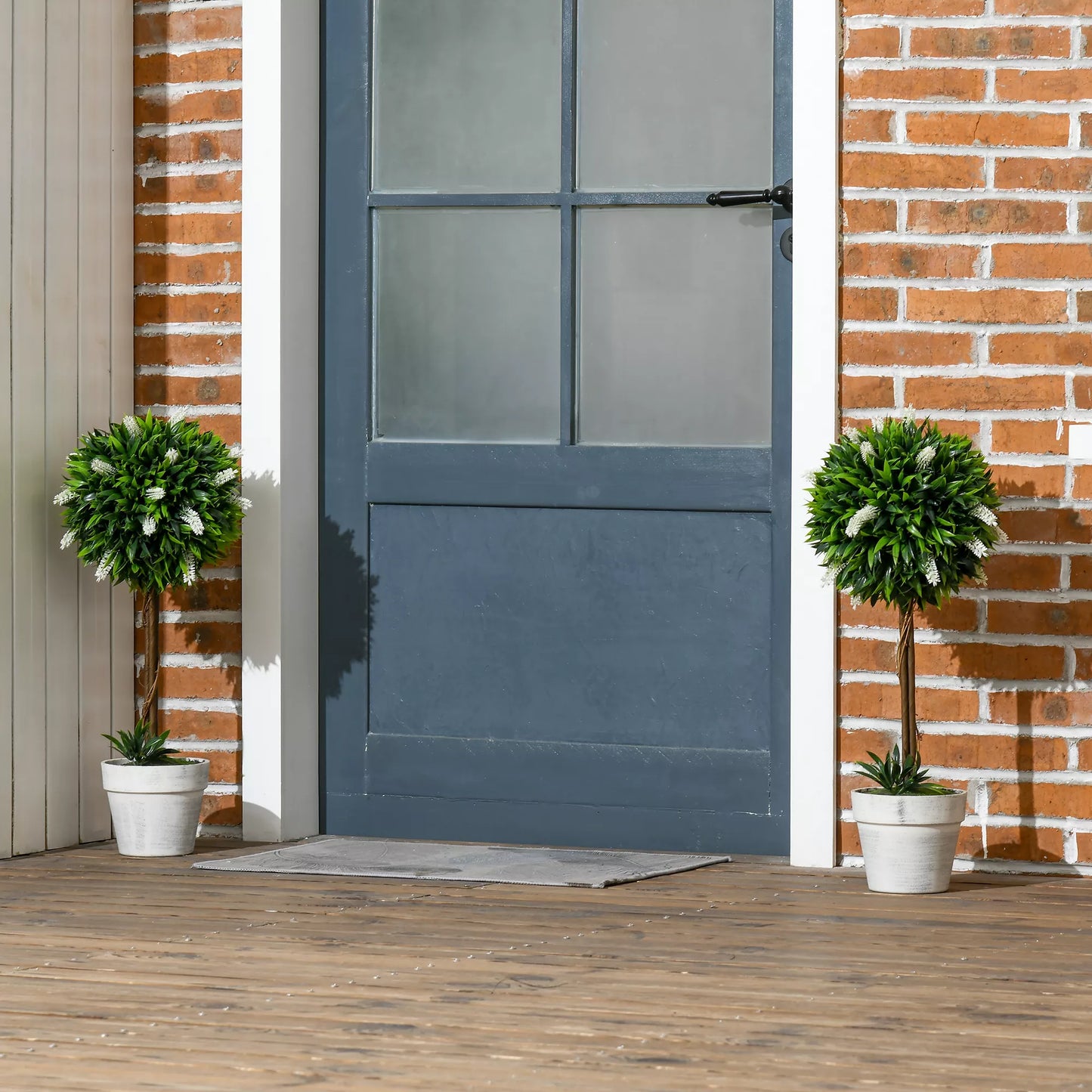 2 vnt. dirbtinių levandų medelių rinkinys, 60 cm aukščio, su vazonu ir dirbtinėmis samanomis, baltos spalvos