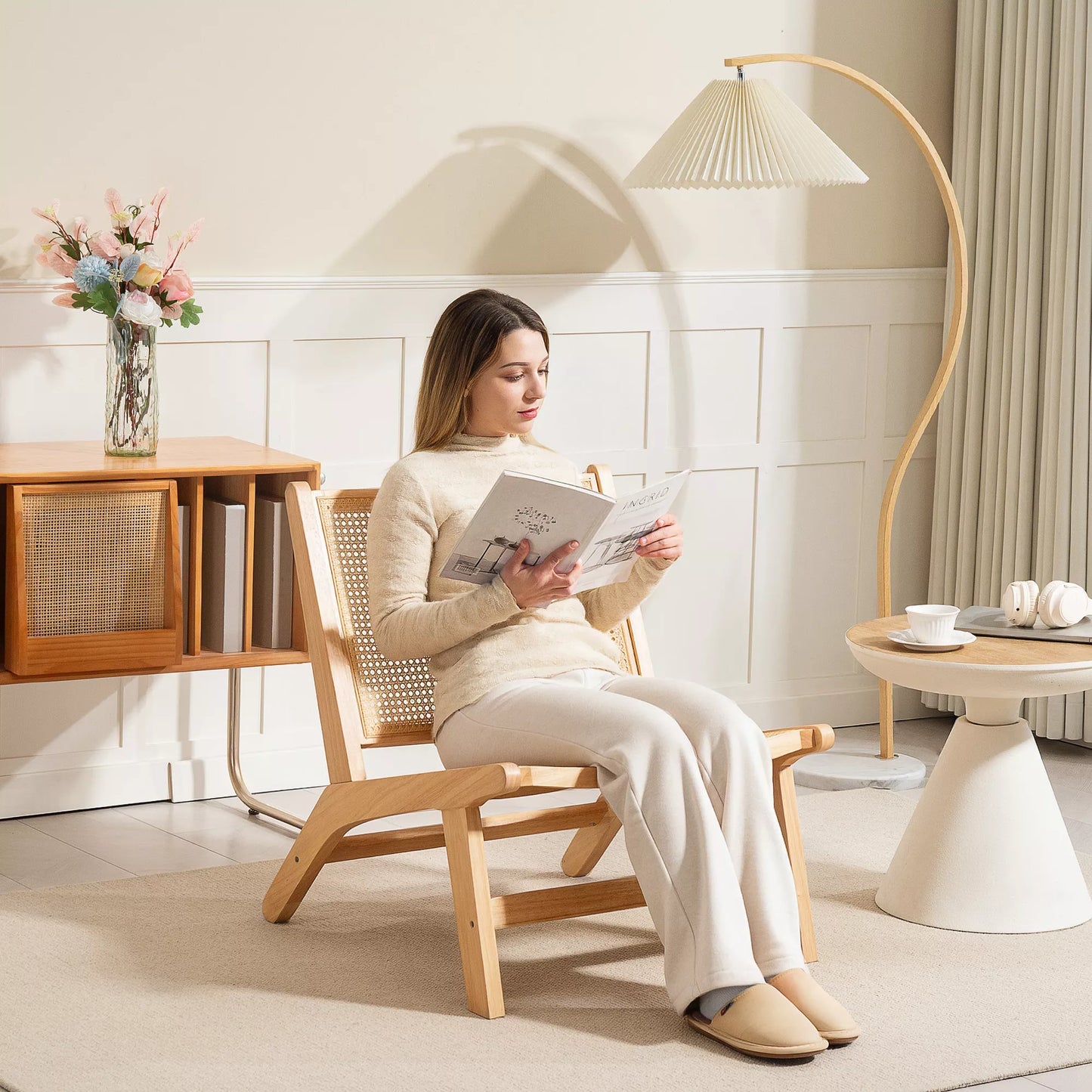 Rotango krepšys, skaitymo kėdė, medinis rėmas, plati sėdynė, 64 x 70 x 74 cm, natūralaus medžio N/A