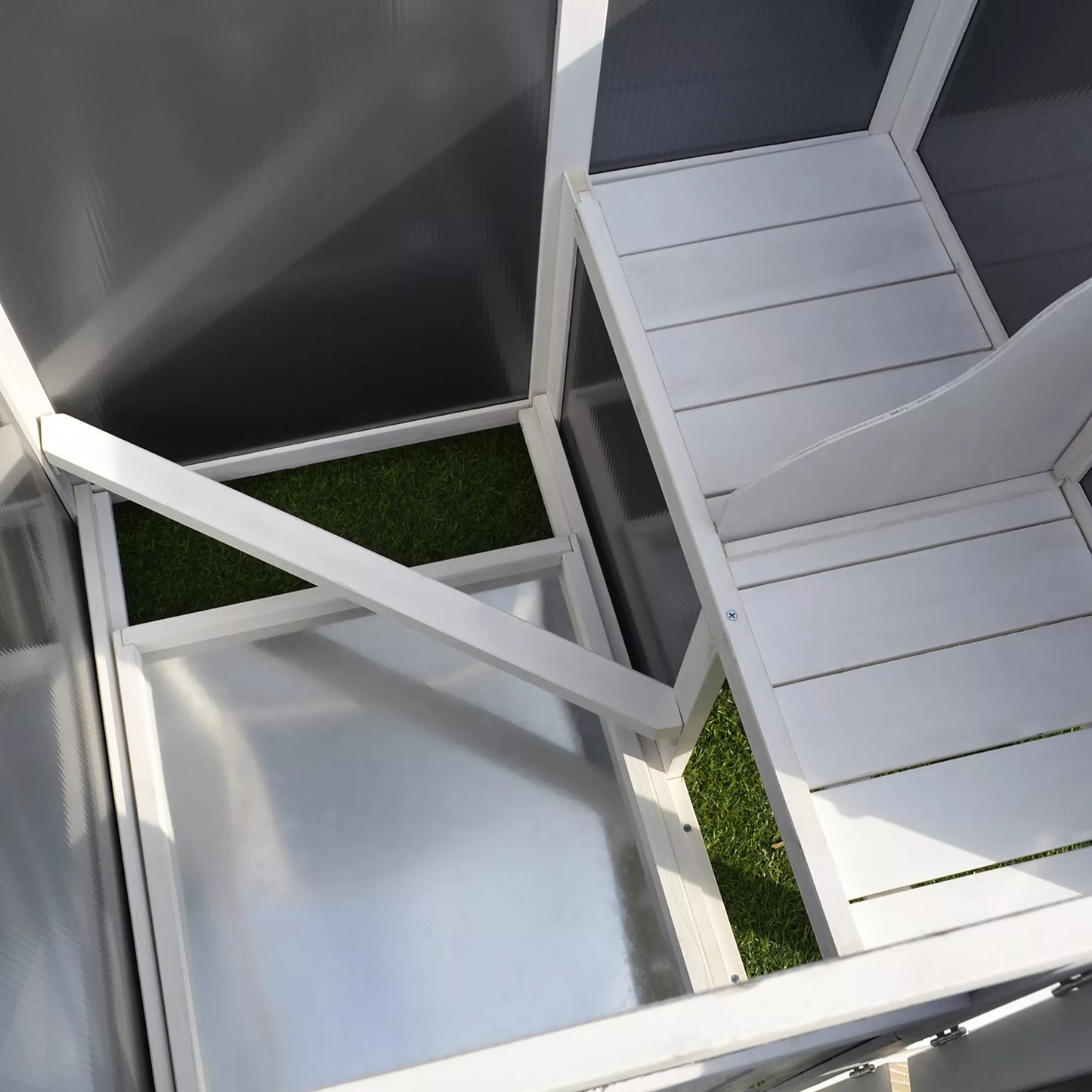 Vištidė vištų namelis, tinkama 1-2 vištoms, su lizdų dėže, 2 skyrių kiaušinių dėžė, pušis, pilka+balta, 160 x 75 x 80 cm