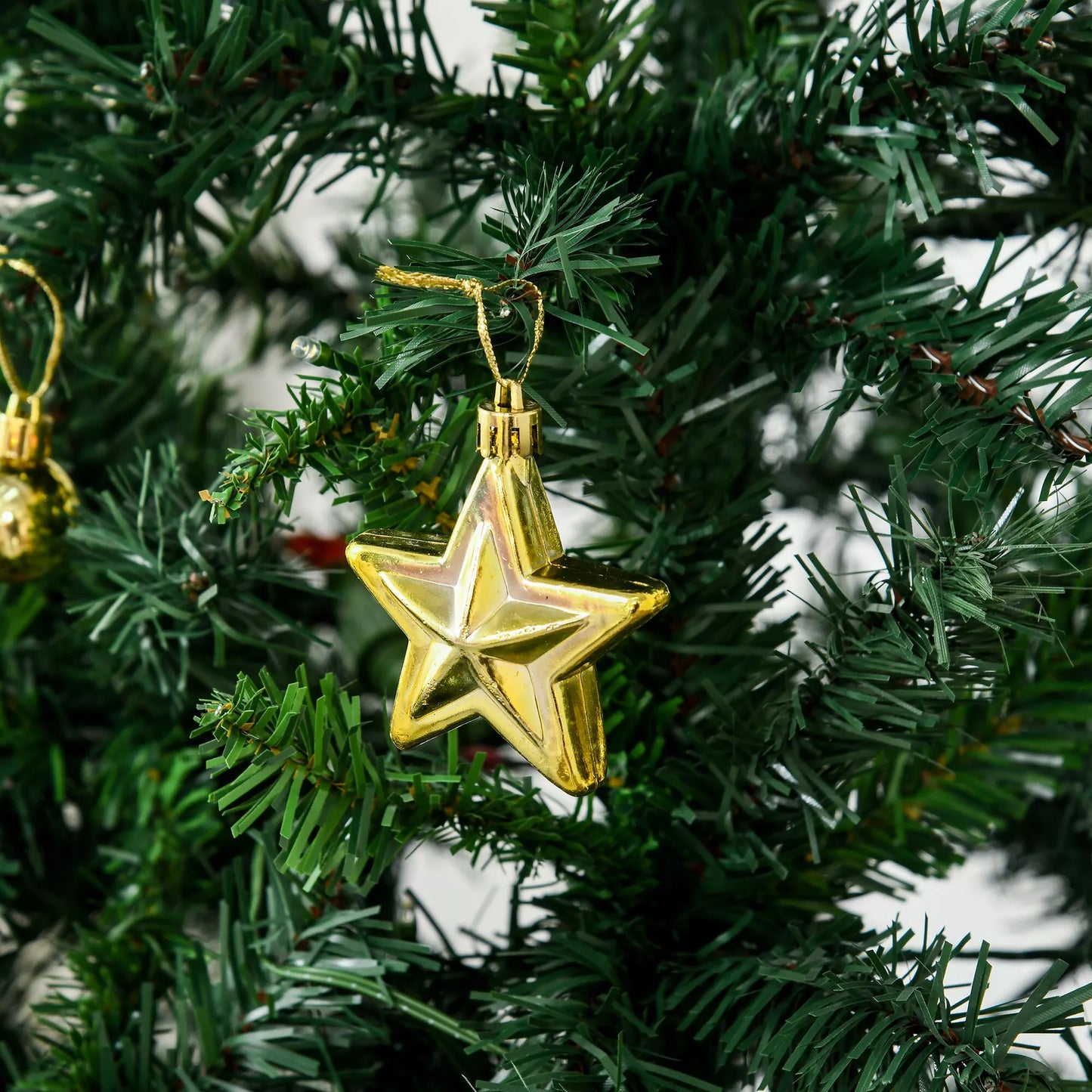 Dirbtinė Kalėdų eglutė 180 cm, dirbtinis pušies medis su LED apšvietimu, rutuliukais, Kalėdų medis su 745 šakomis, Kalėdų dekoracijos, įskaitant metalinį stovą, skirtas naudoti viduje